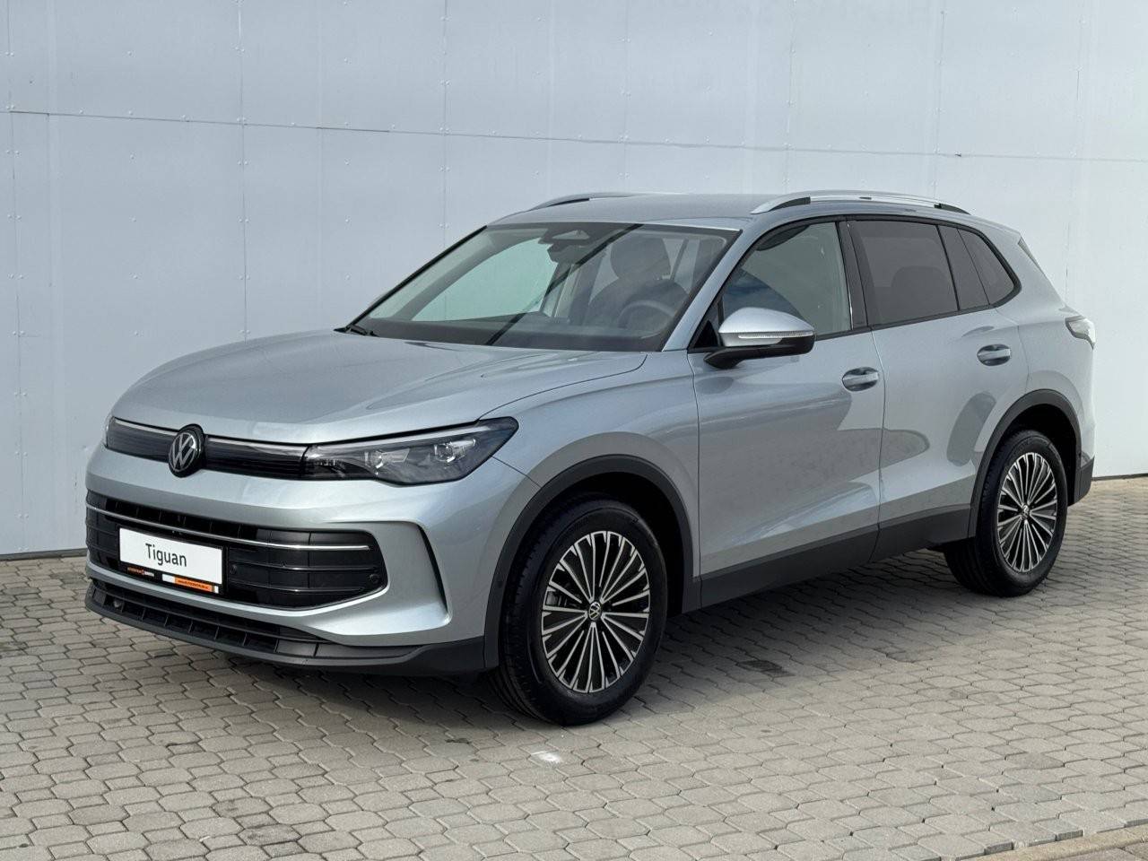 VW Tiguan People 7DSG mHEV 1,5eTSI / 96kW