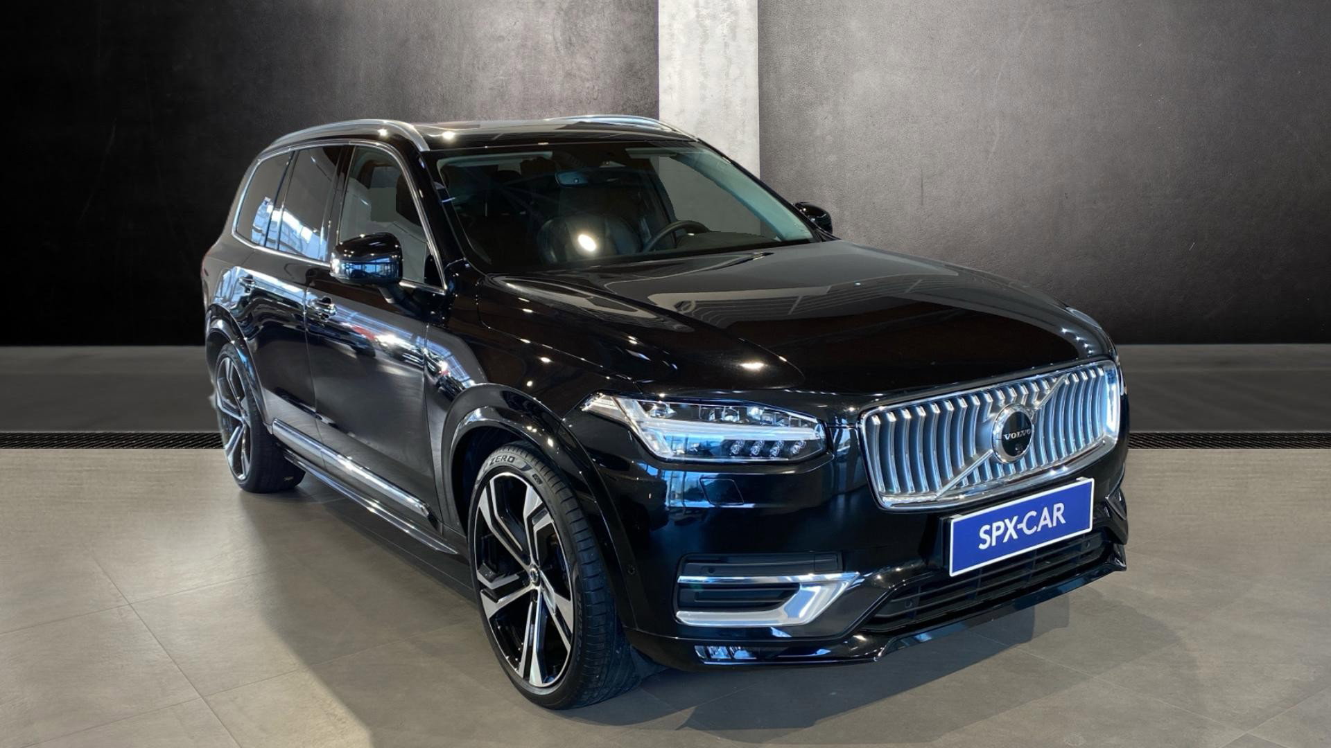 Volvo XC90 PLUS BRIGHT CHROME, B5 AWD, 173+10 kW / 235+14 HP