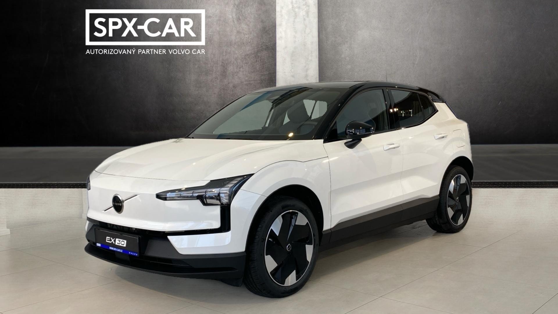 Volvo EX30 PLUS, P5 LONG RANGE electric, 200 kW / 272 HP
