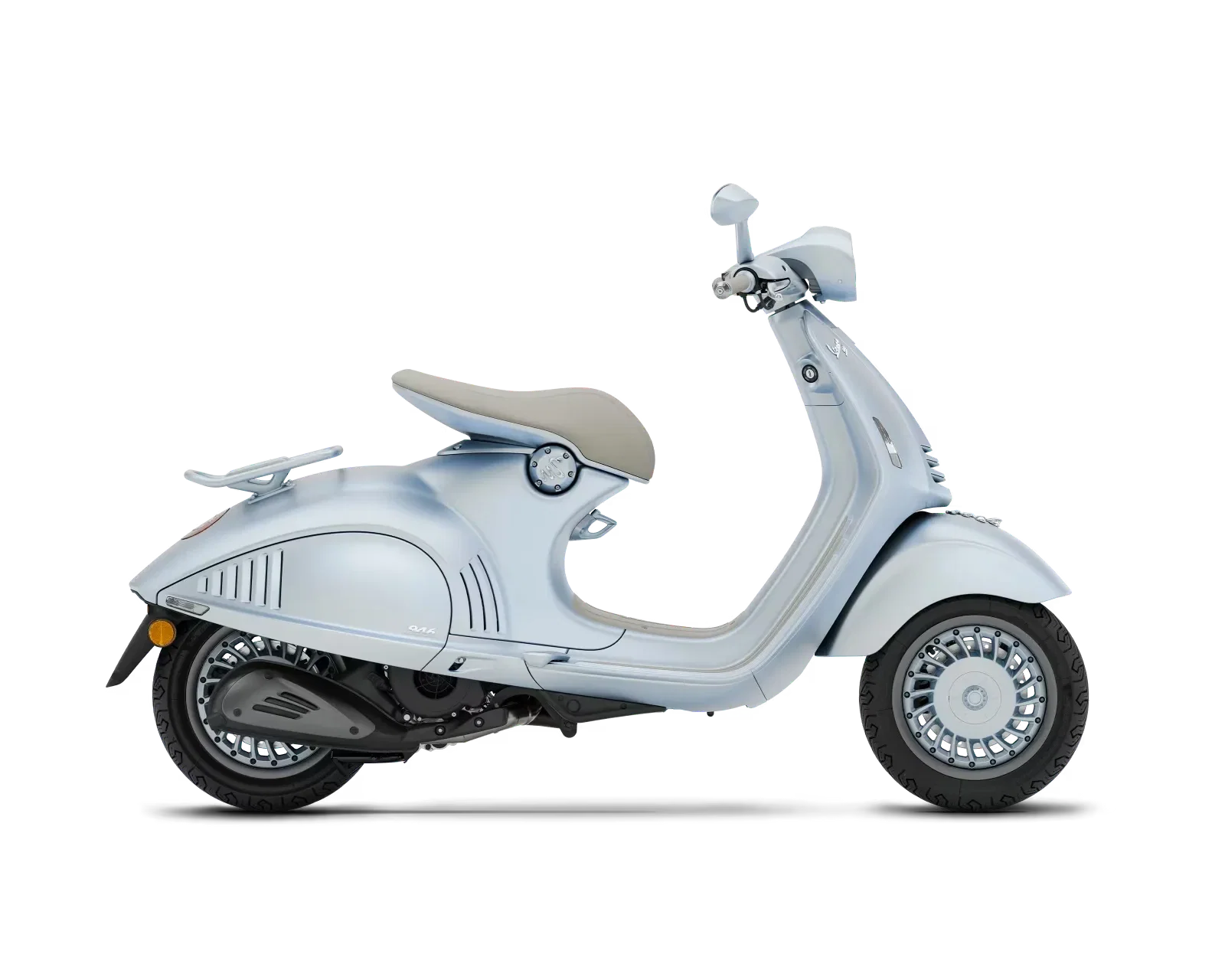 Vespa 946 SNAKE 125