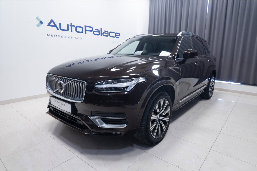 Volvo XC90 2,0 B5 AWD INSCRIPTION 7 MÍST