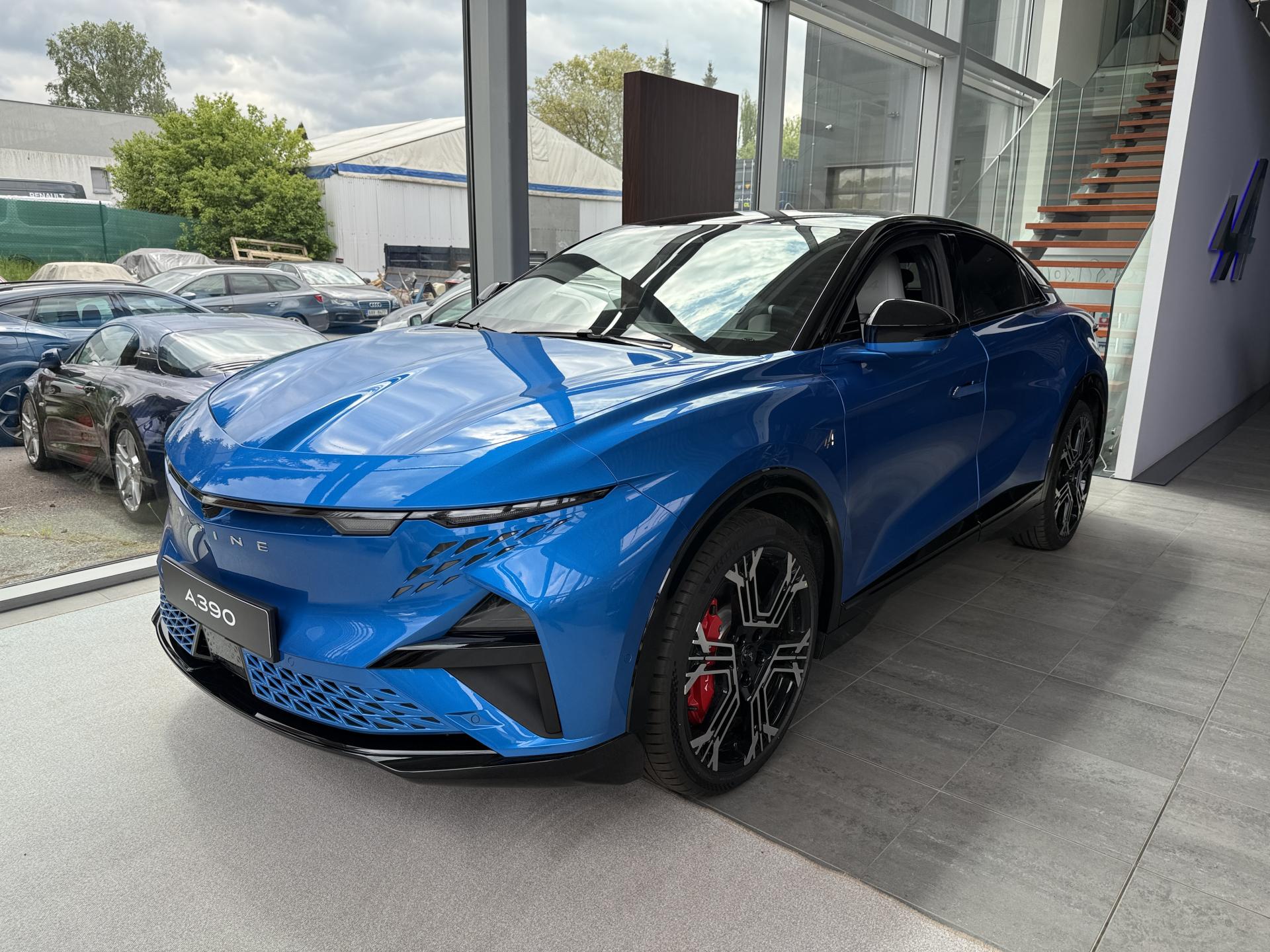 Alpine A390