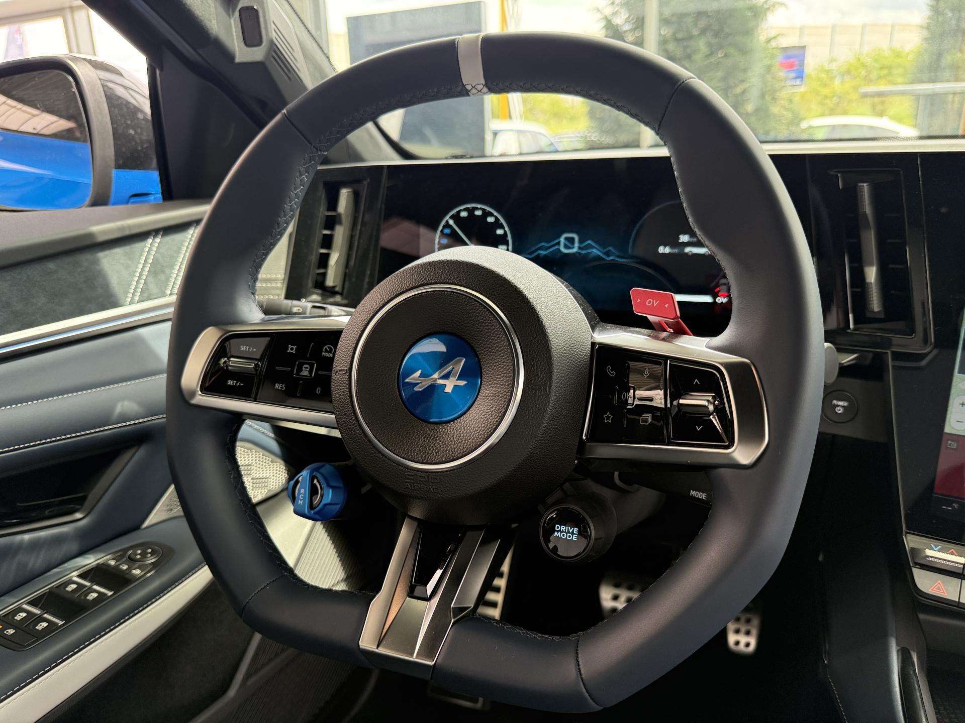 Alpine A390