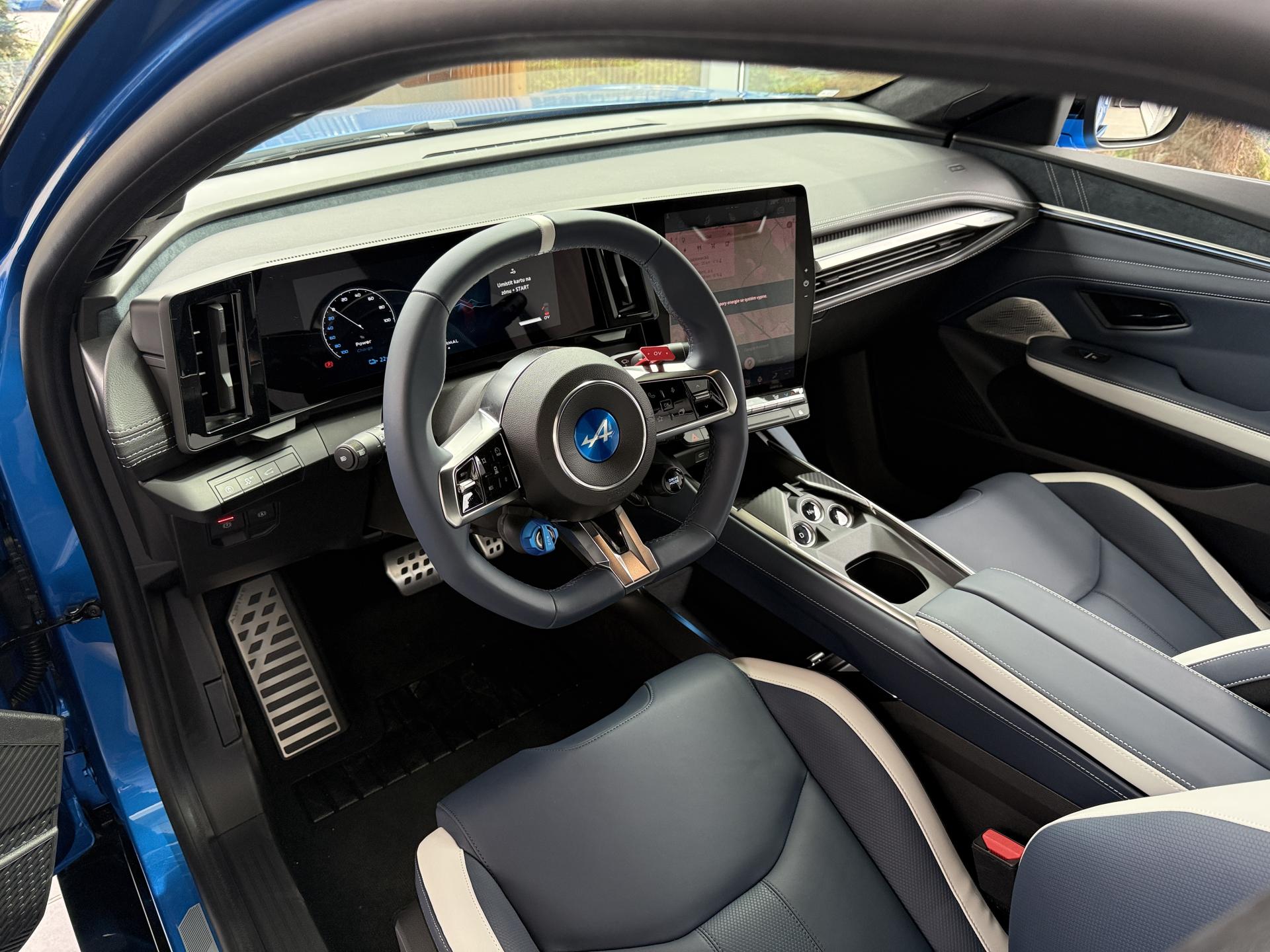 Alpine A390