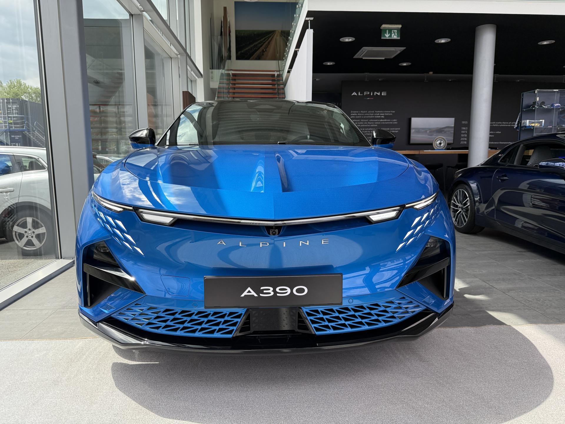 Alpine A390
