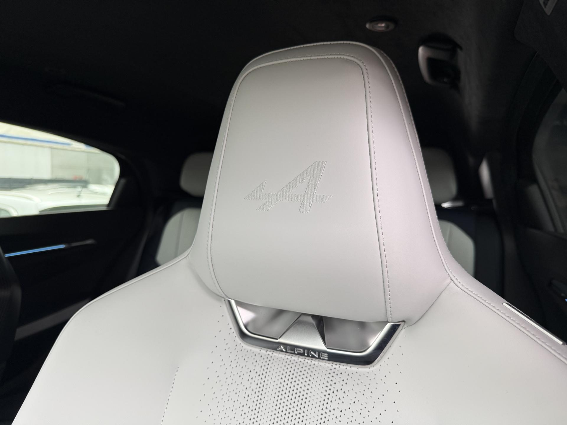 Alpine A390