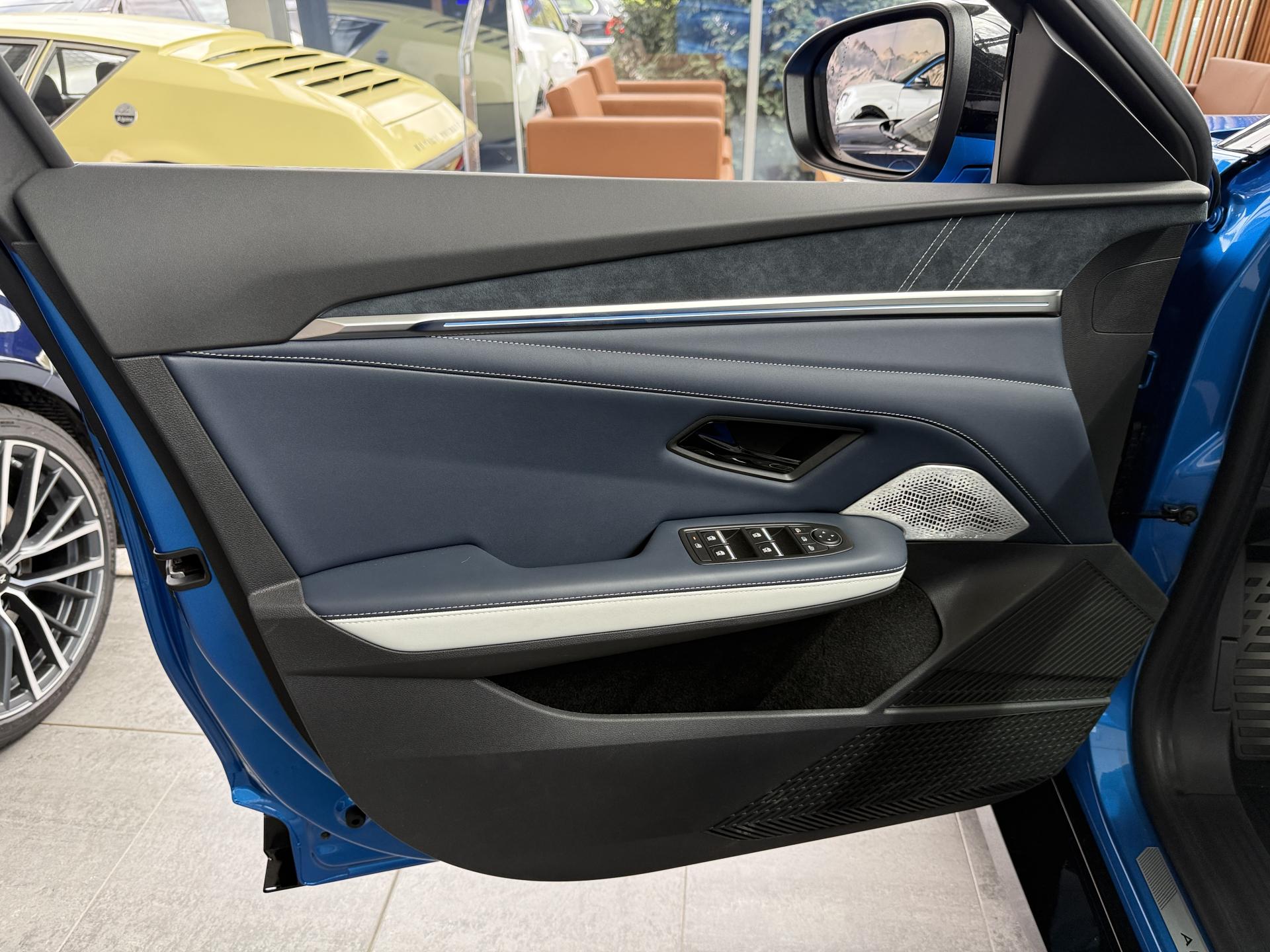 Alpine A390