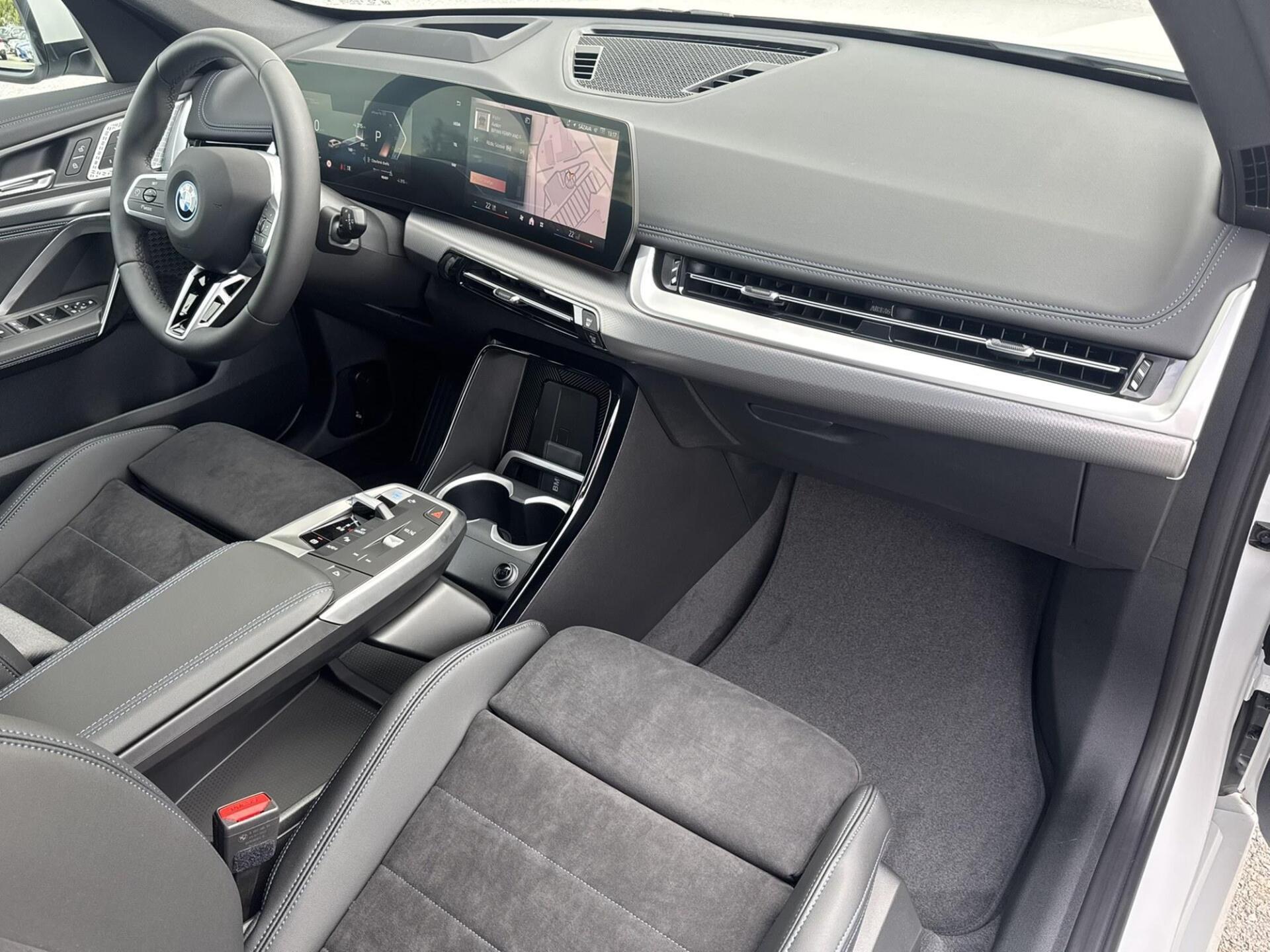 BMW iX1