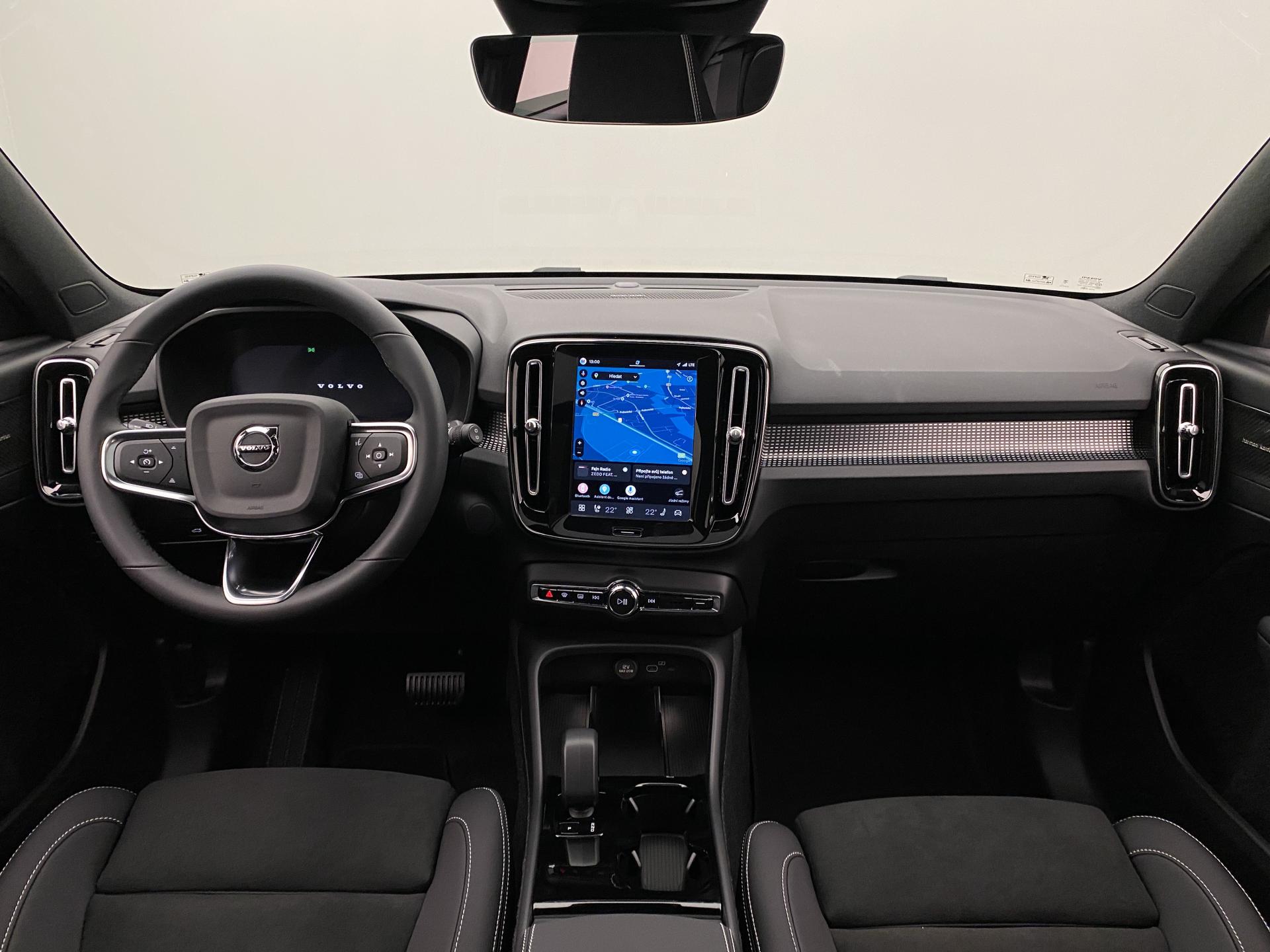 Volvo EX40