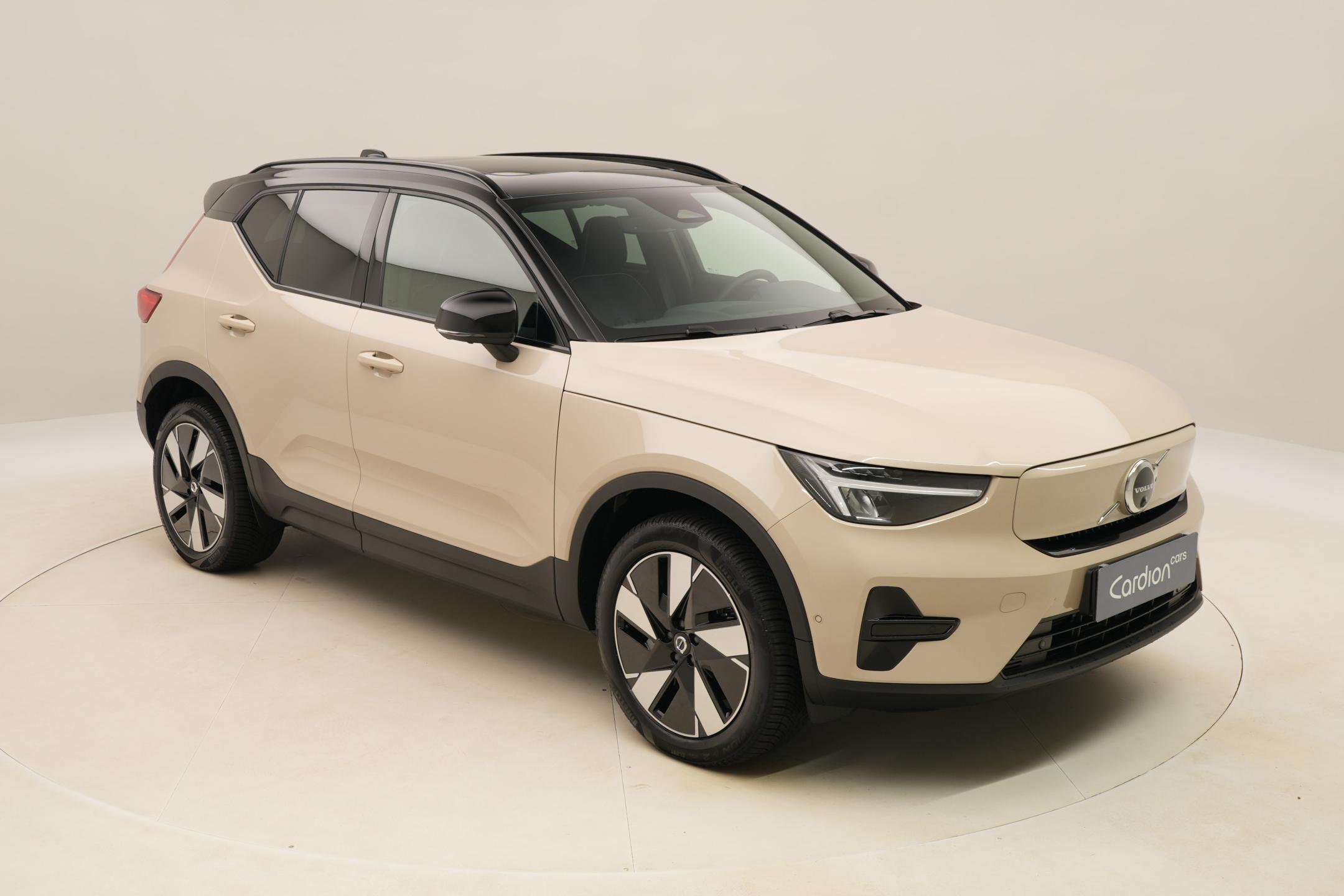 Volvo EX40