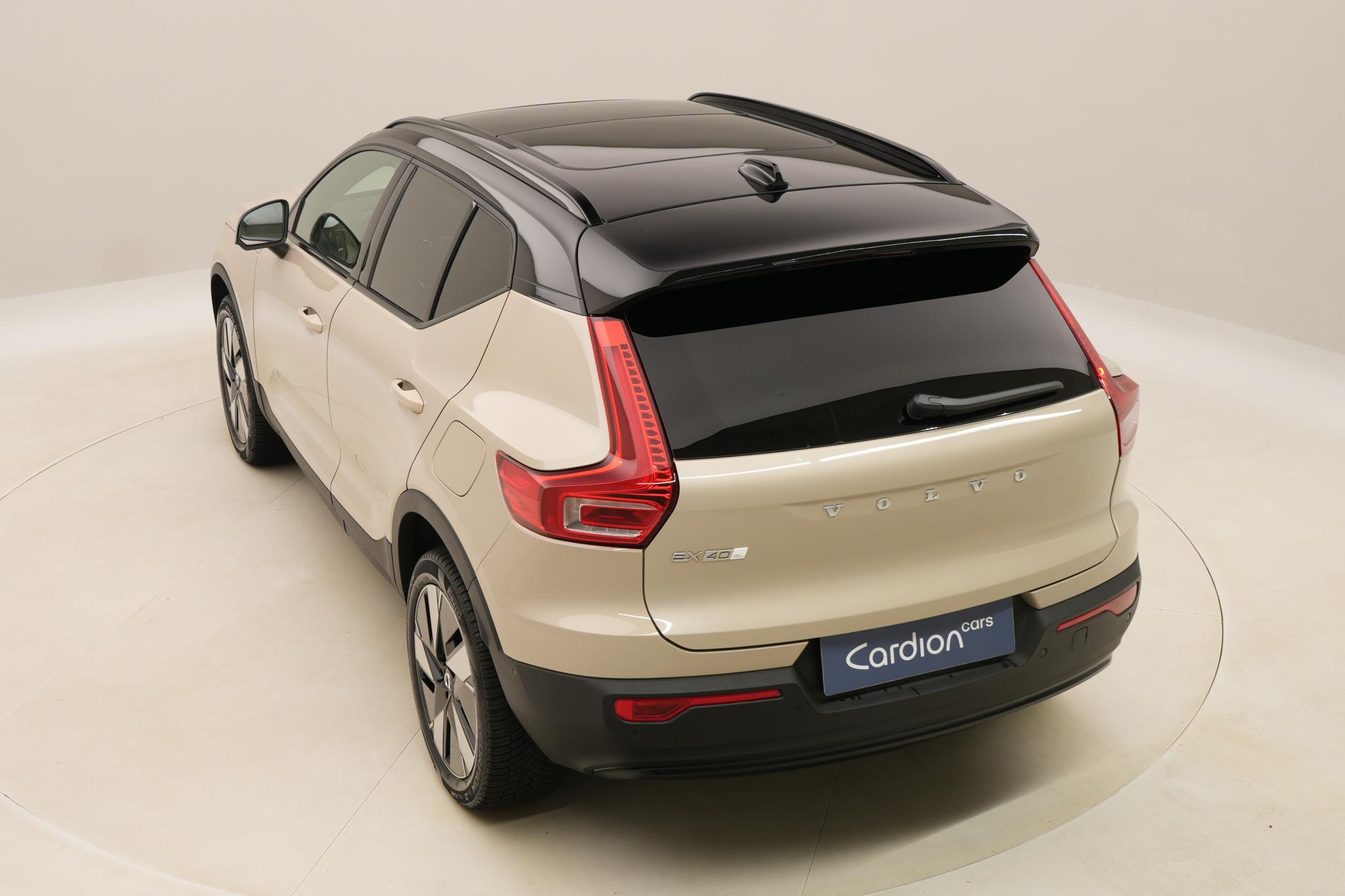 Volvo EX40