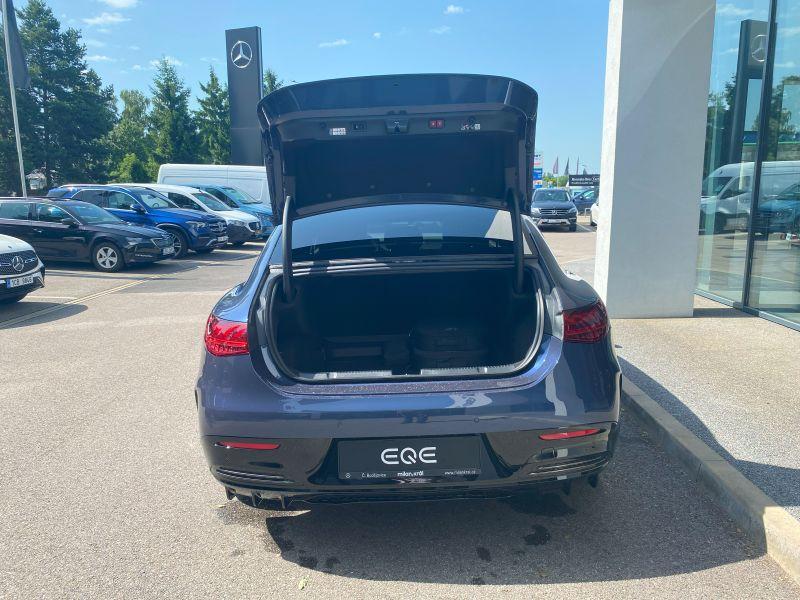 Mercedes EQE