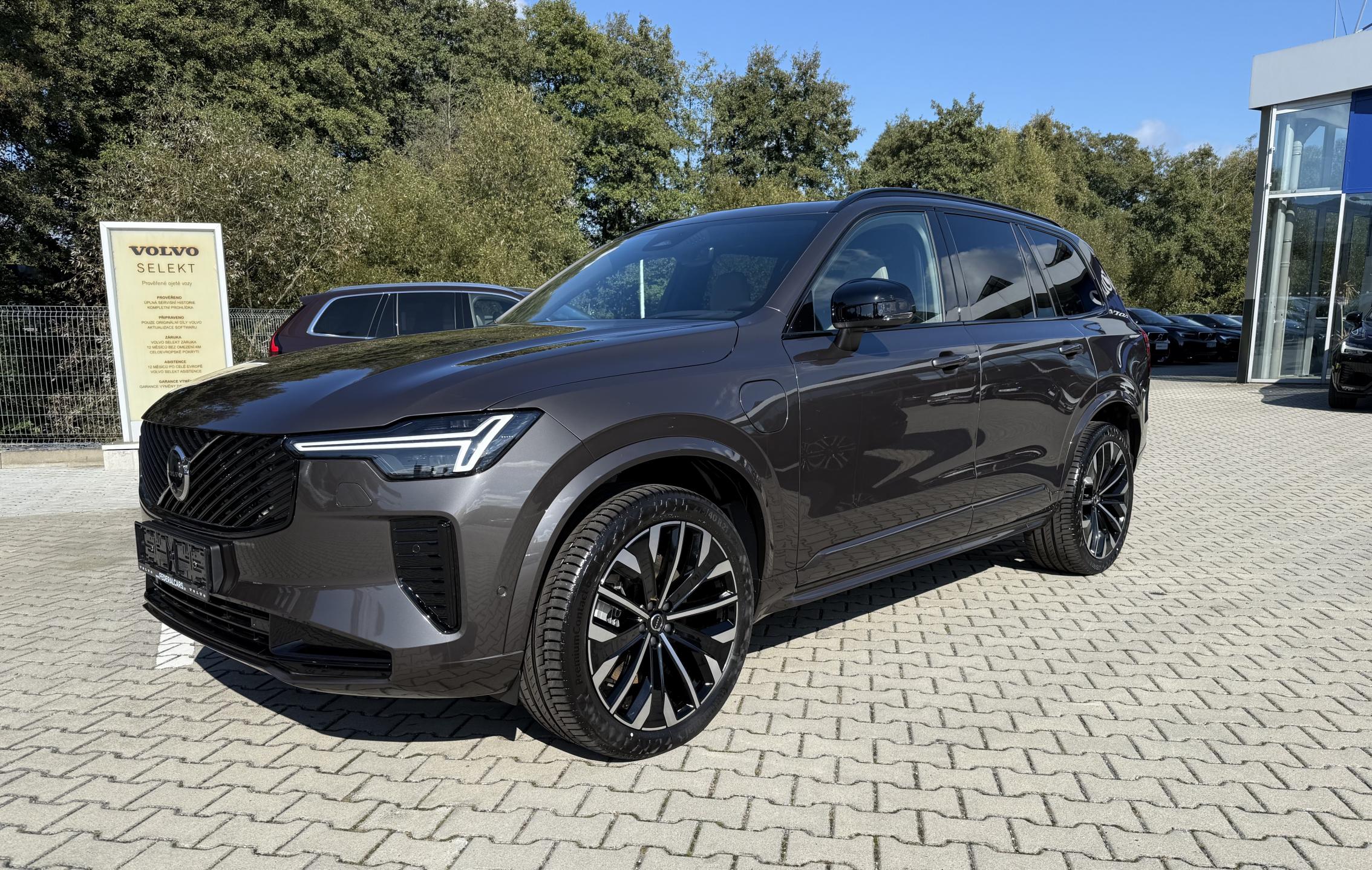 Volvo XC90 B5 AWD PLUS DARK 7S