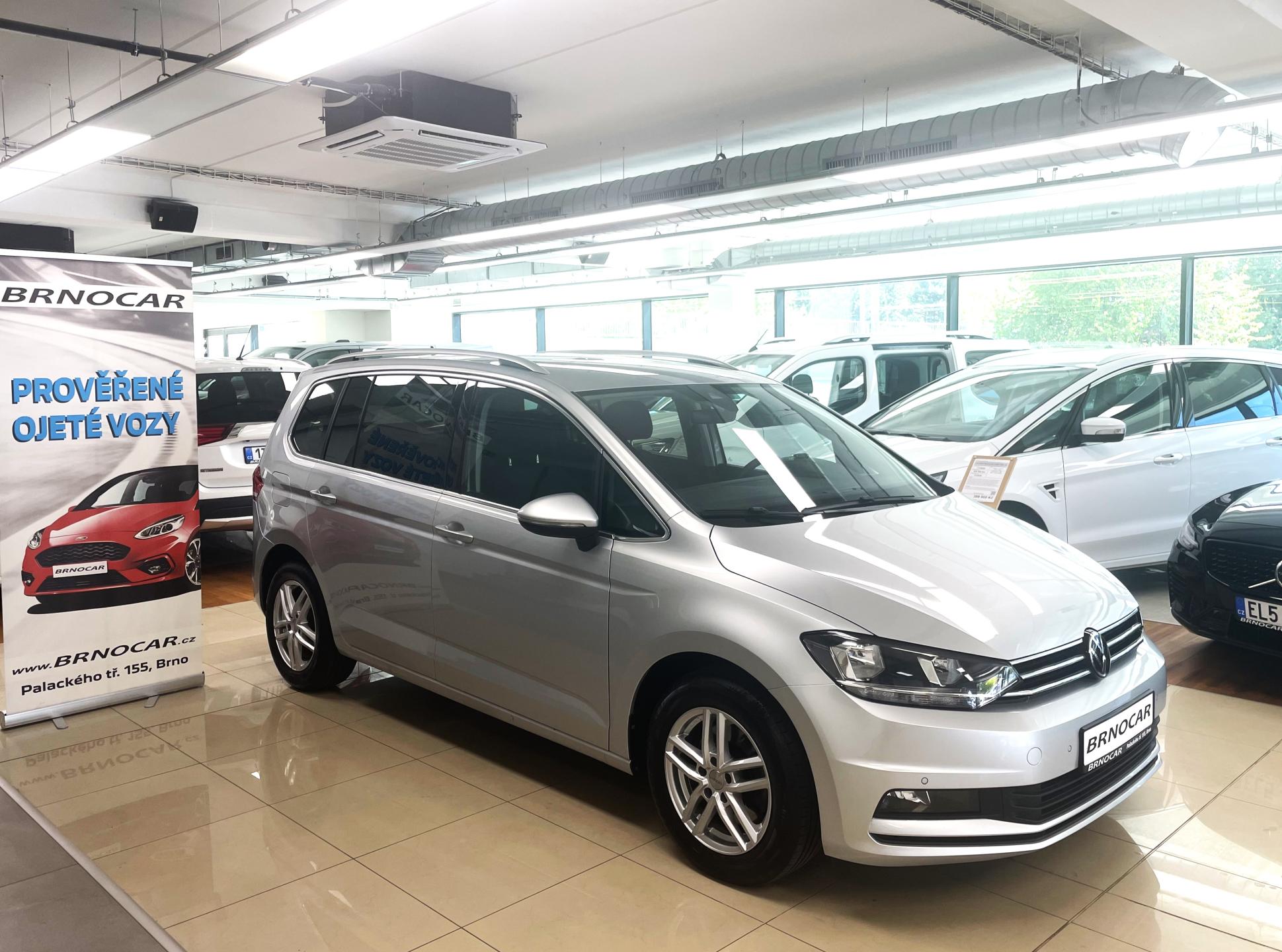 VW Touran 2,0TDi Comfortline, ČR, 1.MAJ