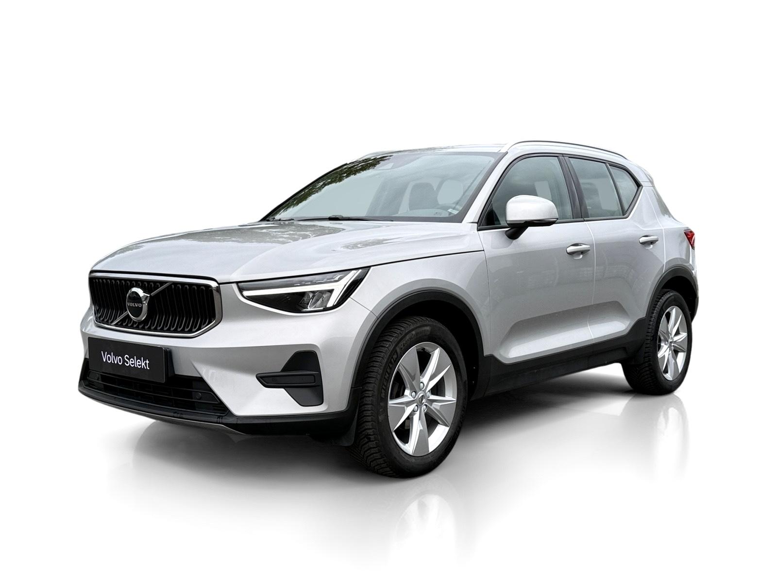 Volvo XC40 T2 FWD // CORE // ČR // 1.maj.