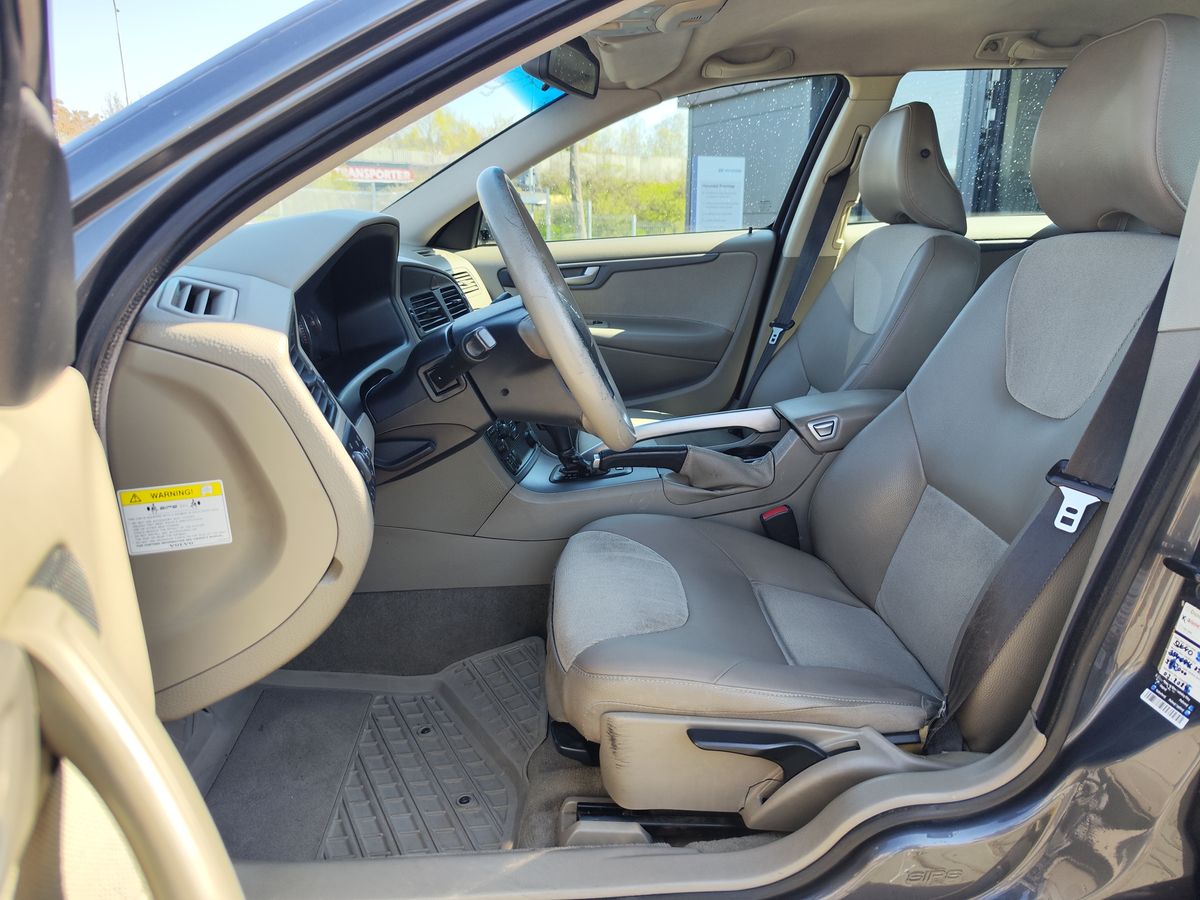 Volvo XC70