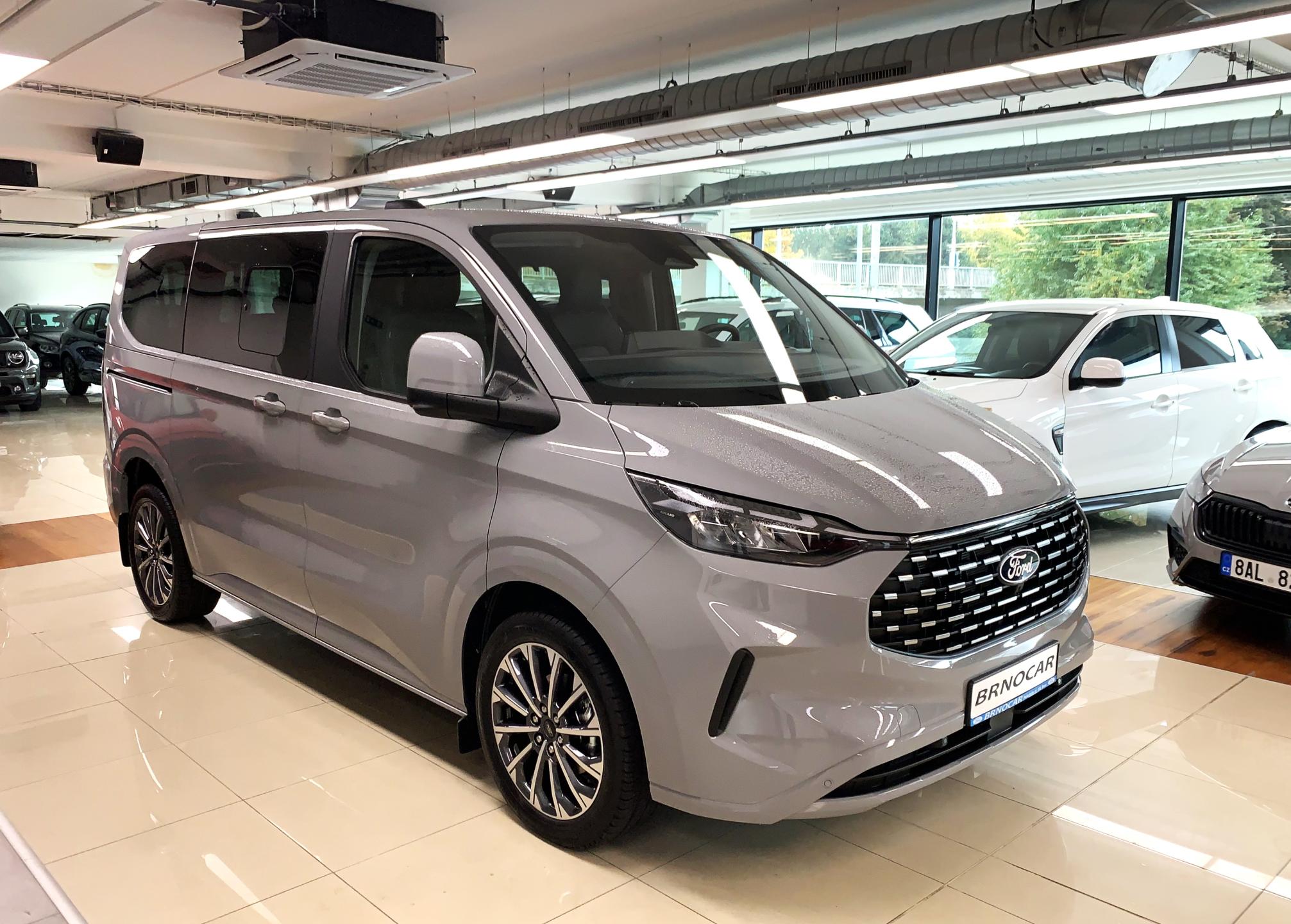 Ford Tourneo Custom L1 Titanium X 125kW AT, ČR