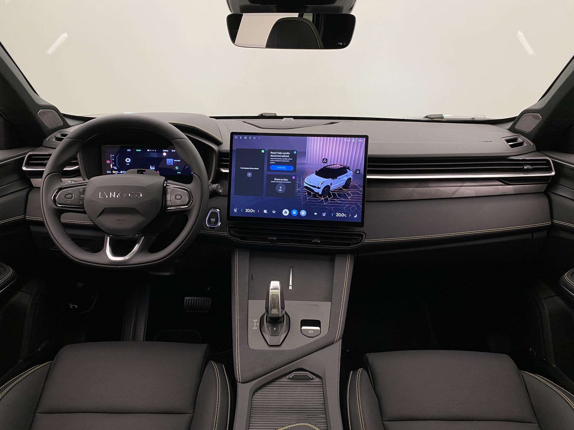 Lynk & Co 01