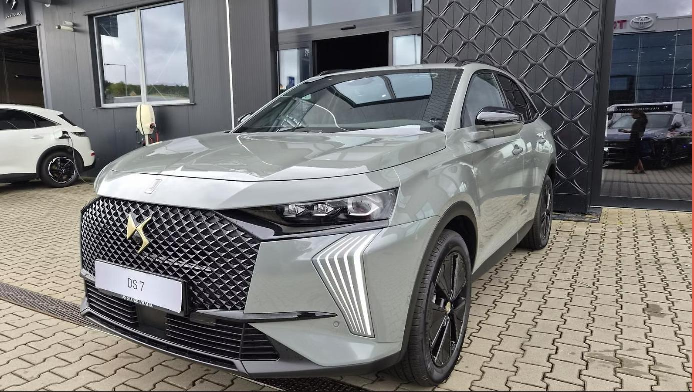 DS DS7 PERFORMANCE LINE 1.5 BlueHDi