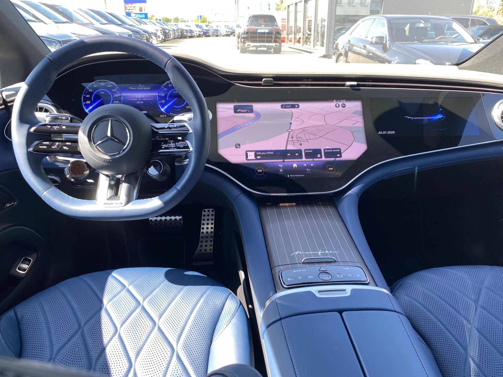 Mercedes EQS