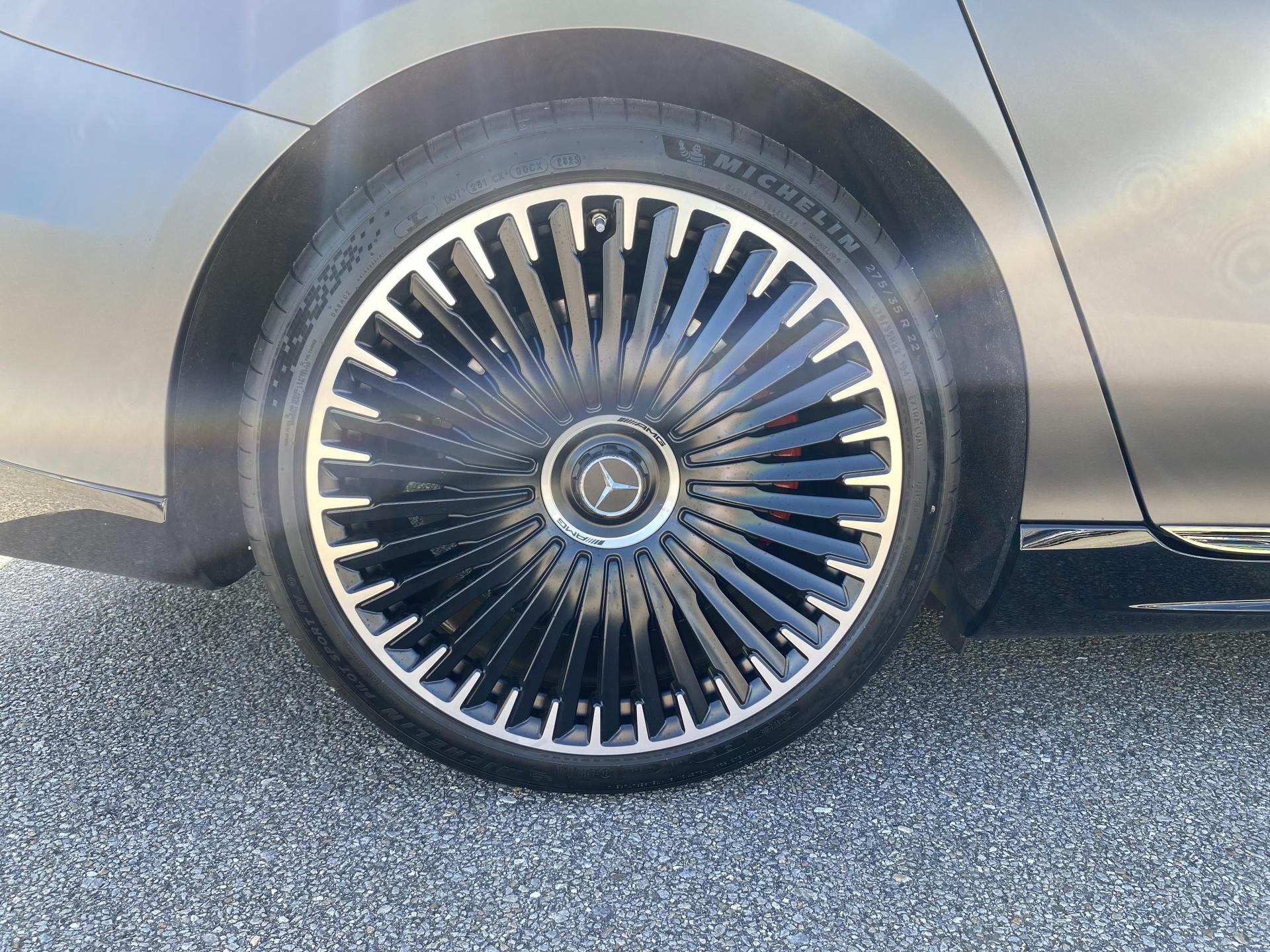 Mercedes EQS