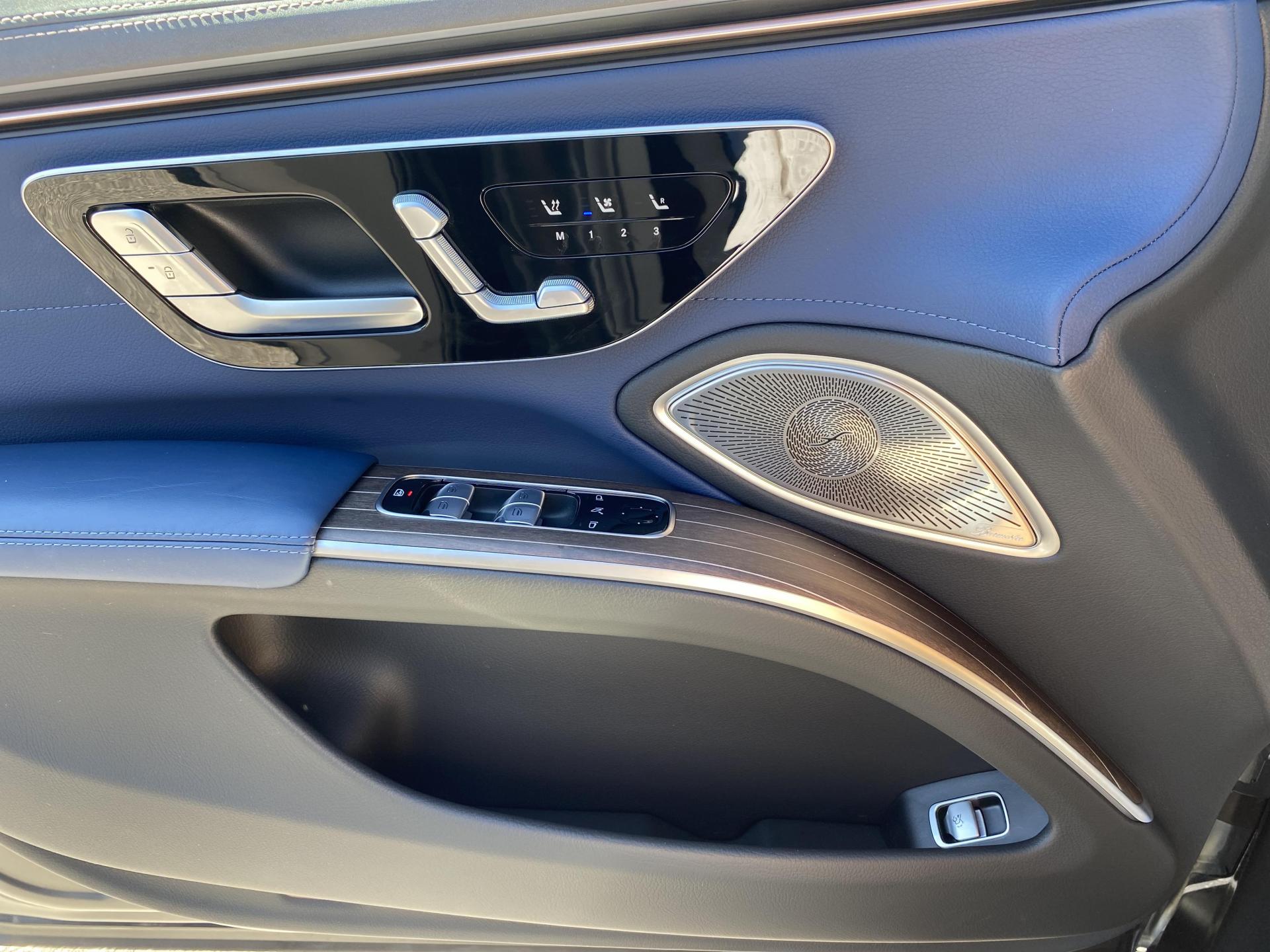 Mercedes EQS