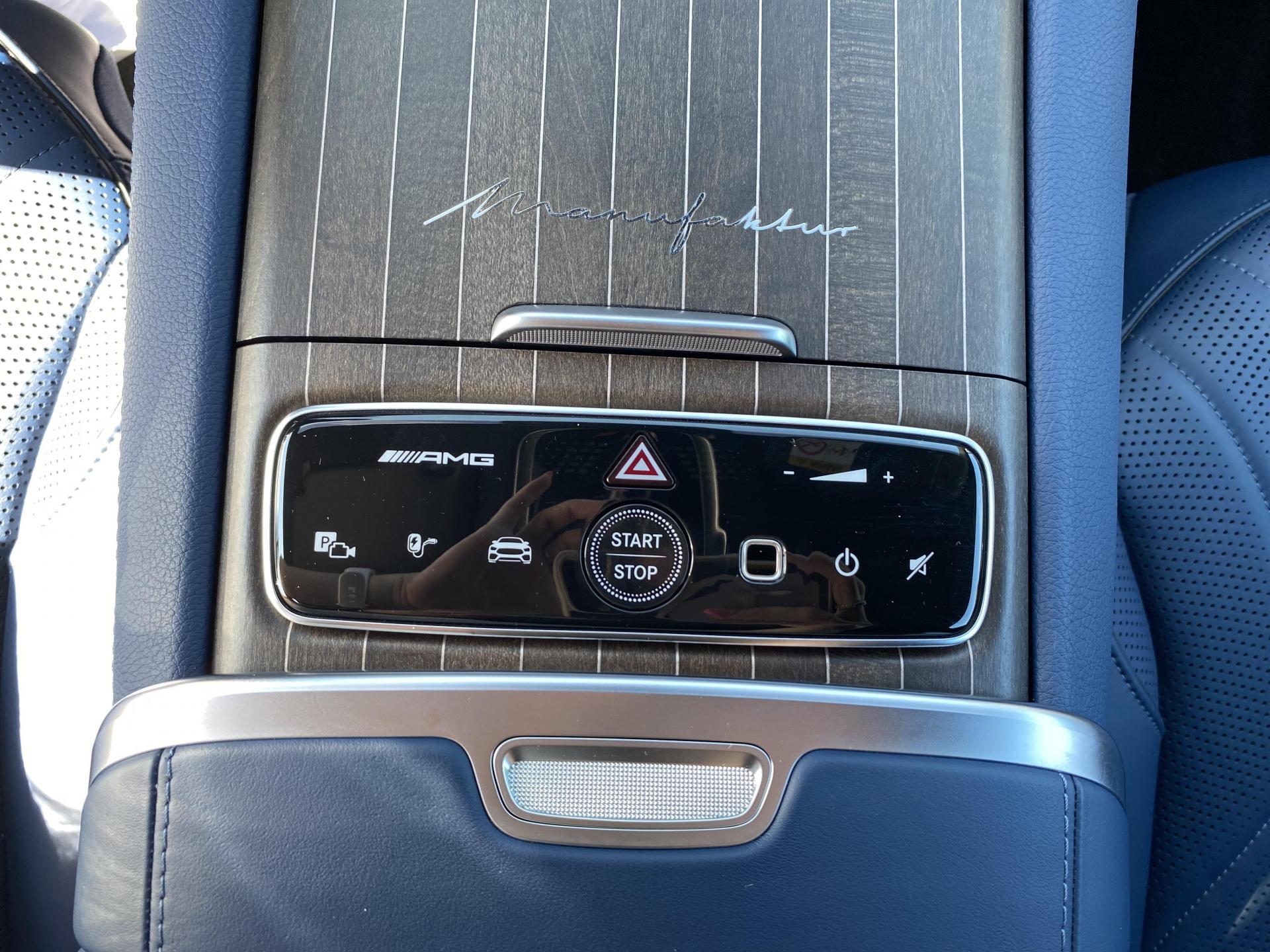 Mercedes EQS