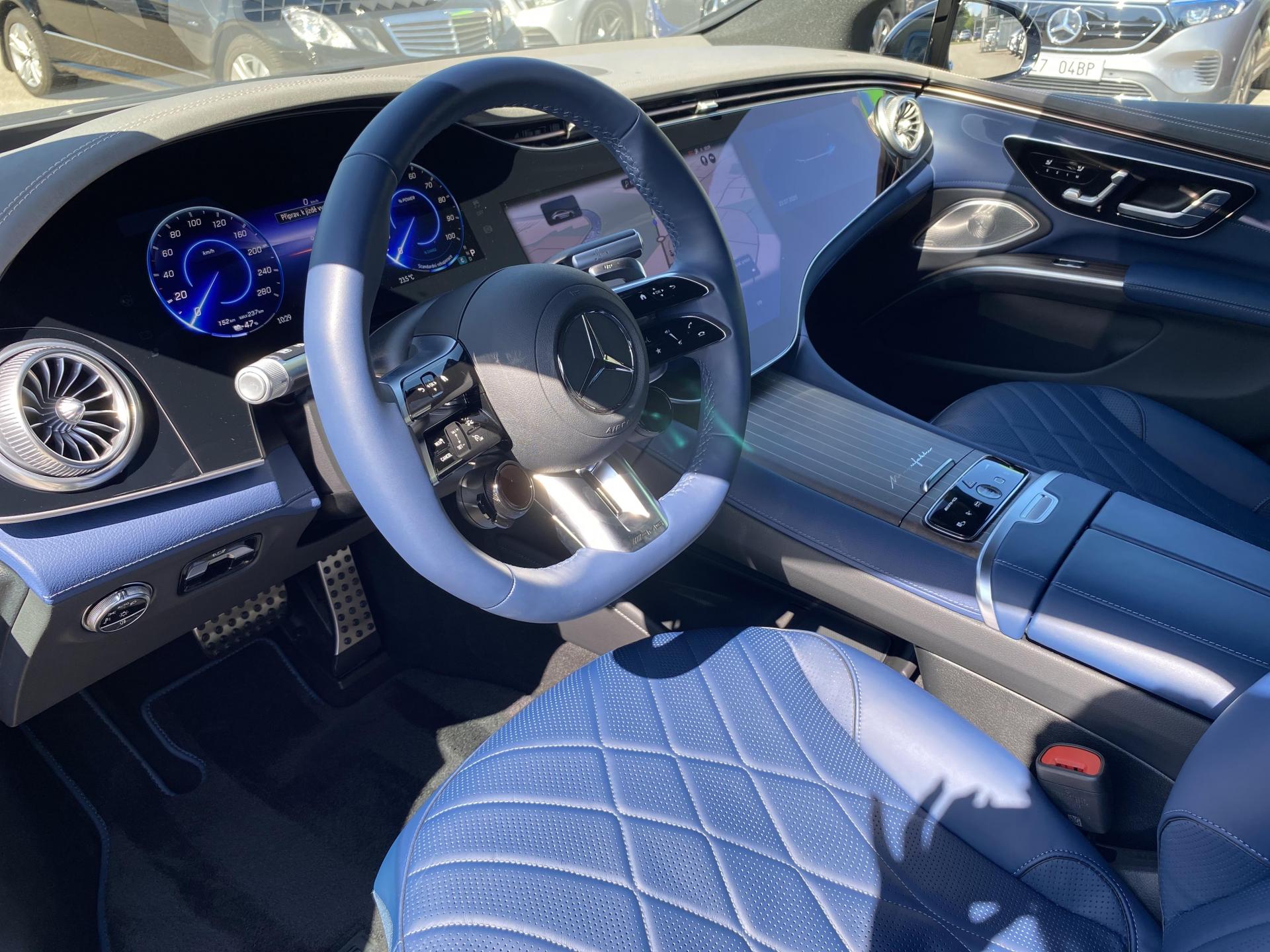 Mercedes EQS