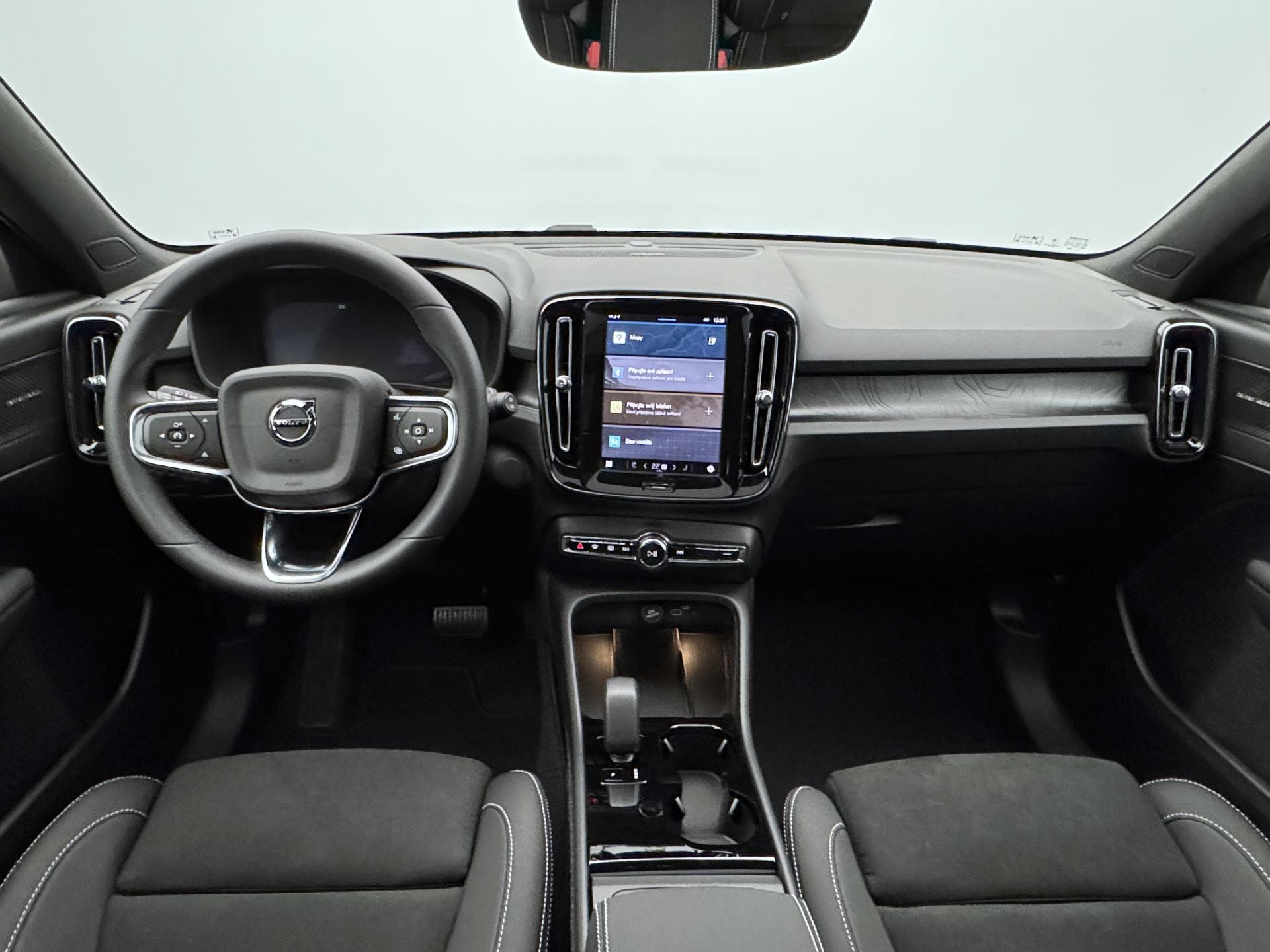 Volvo EX40