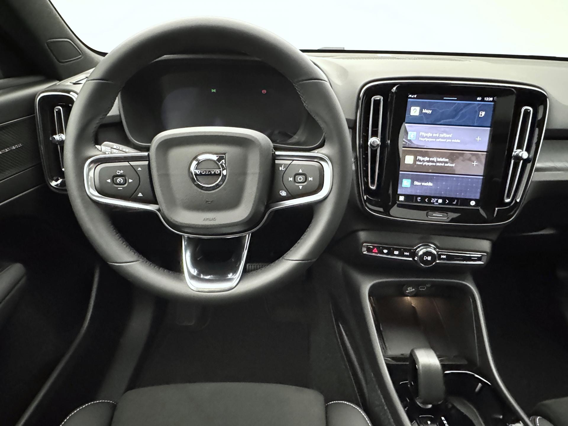 Volvo EX40
