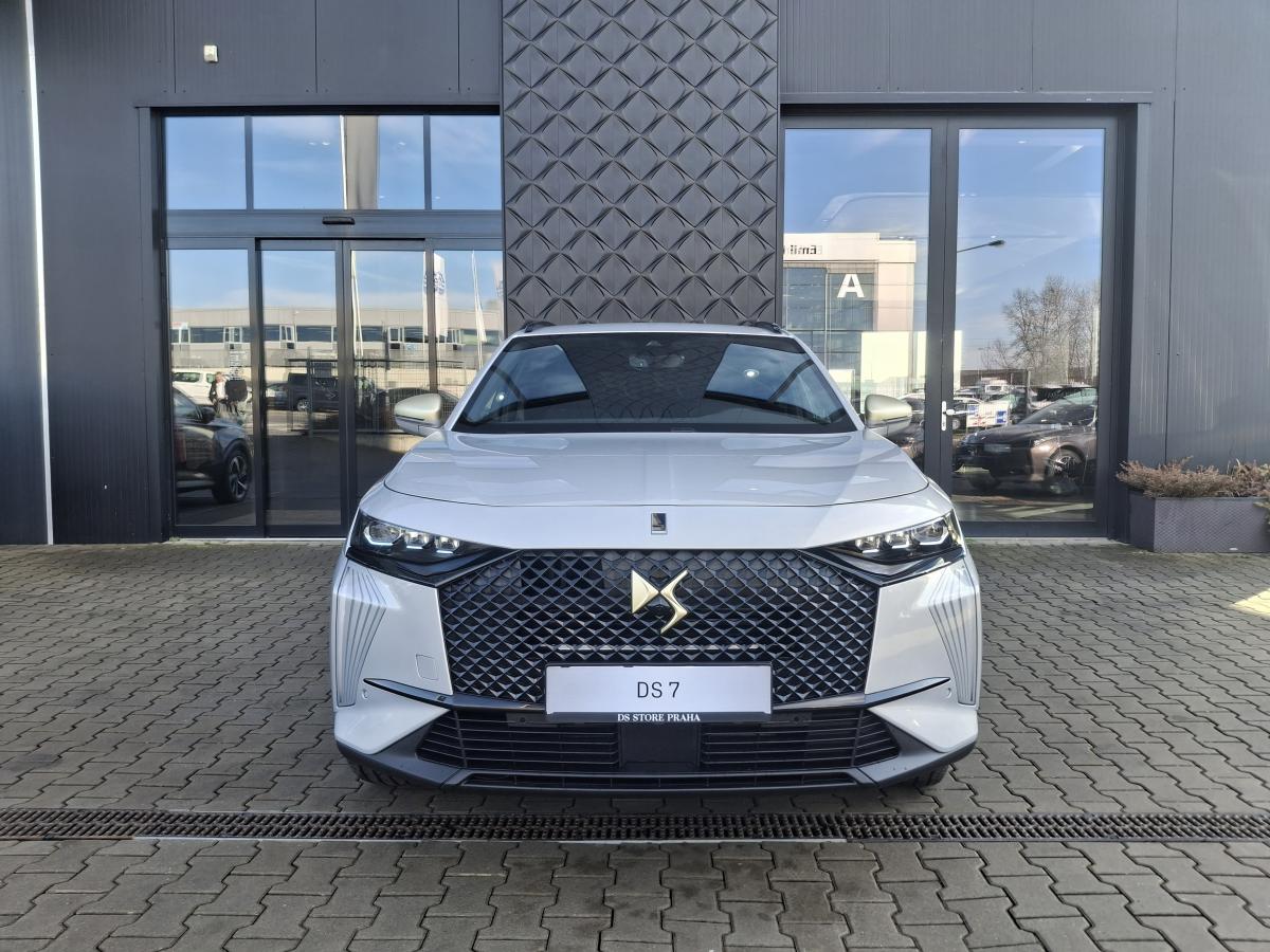 DS DS7