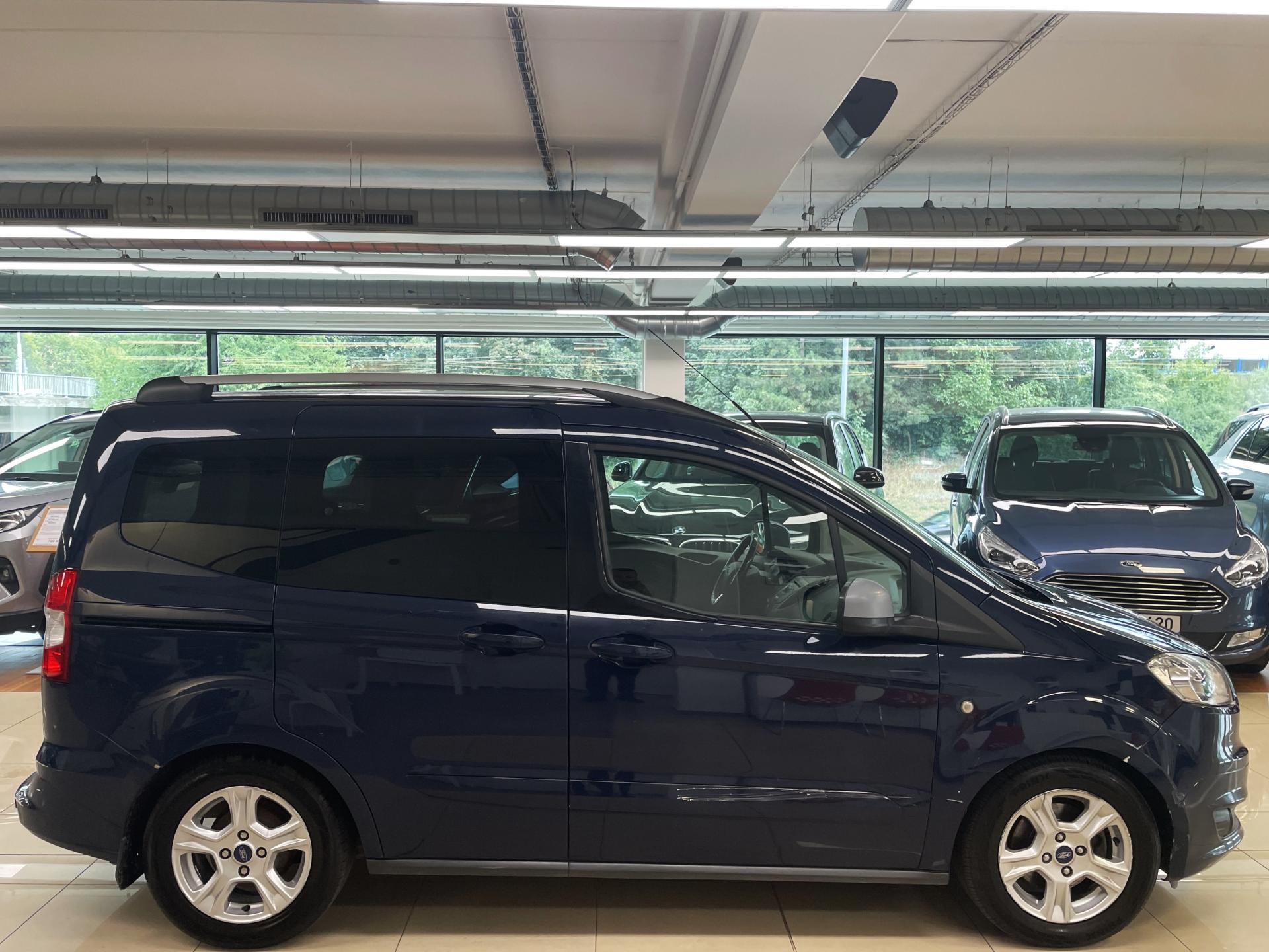 Ford Tourneo Courier