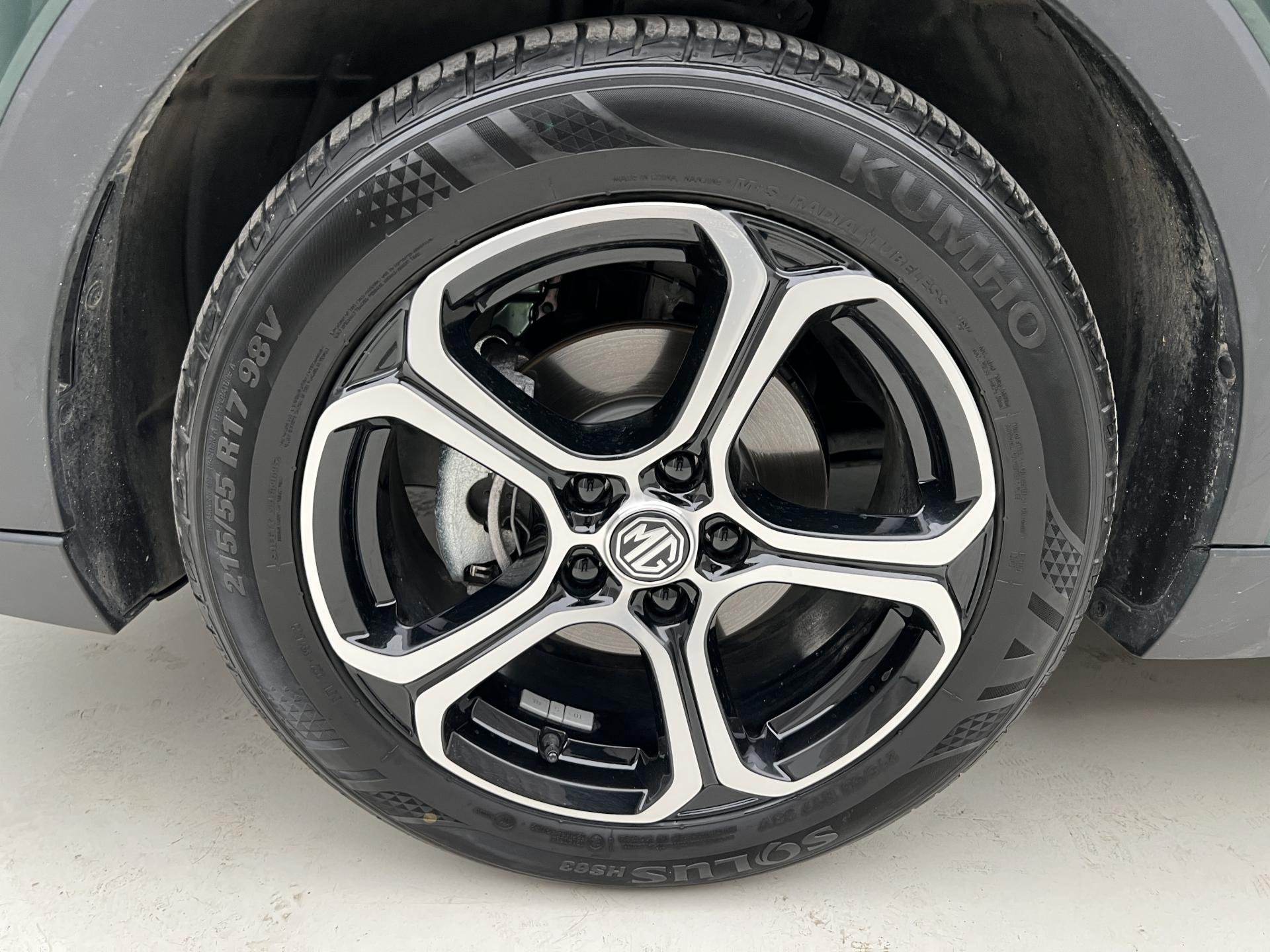 MG ZS