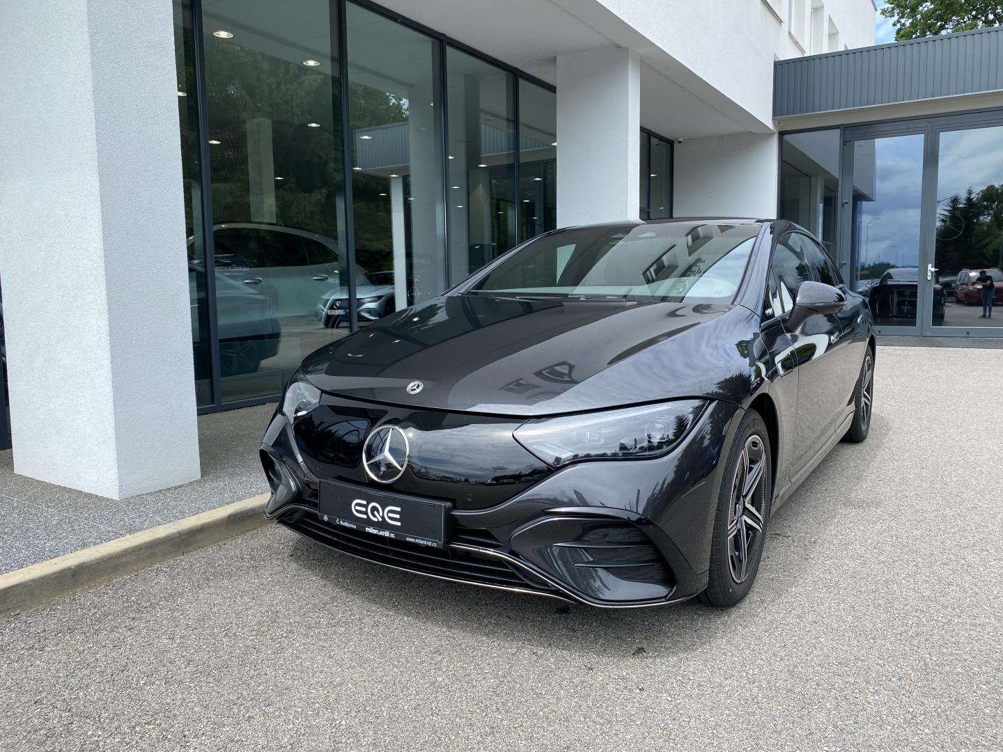Mercedes EQE EQE 500 4M - náhradní vůz