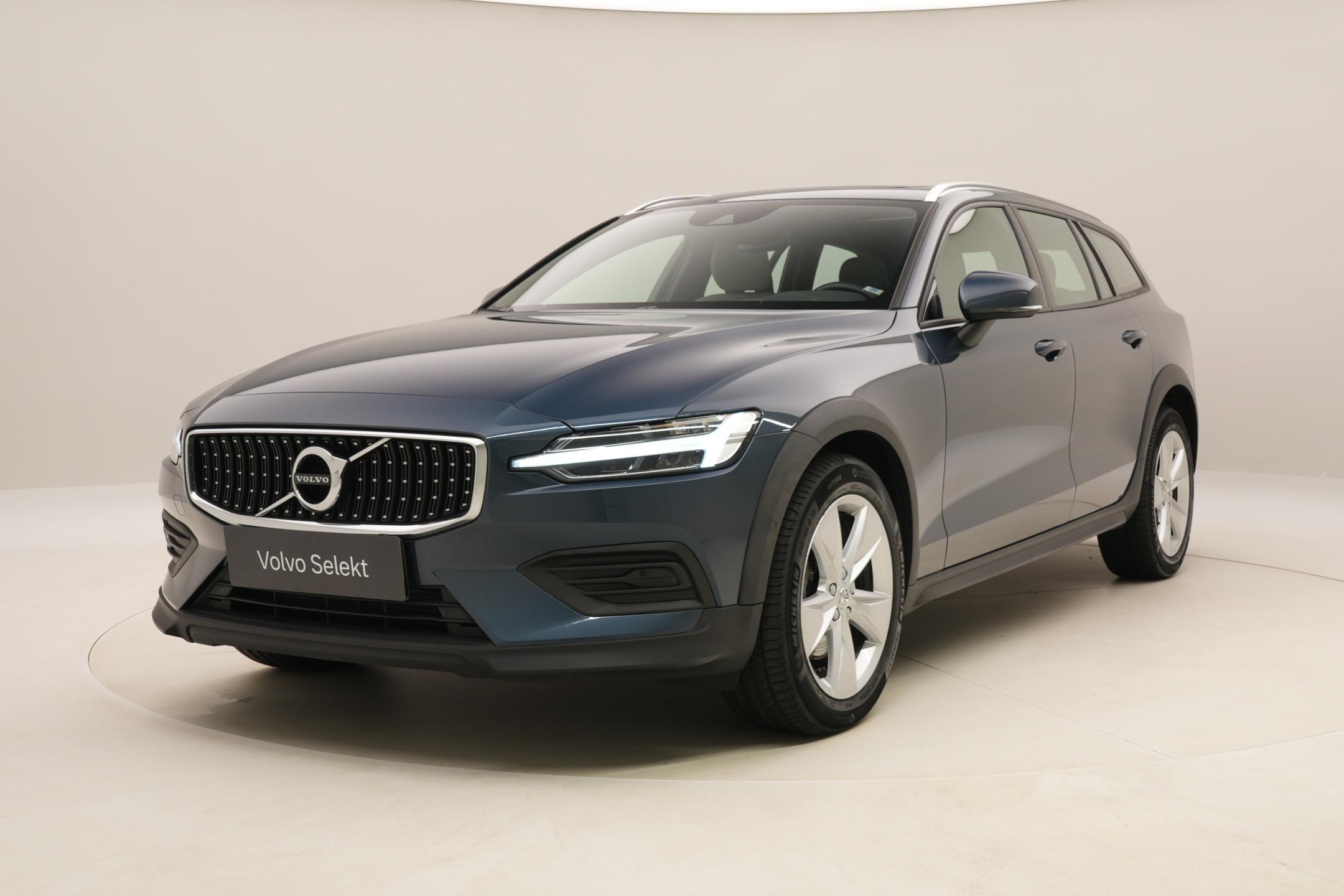 Volvo V60 CC B4 AWD BRIGHT PLUS AUT
