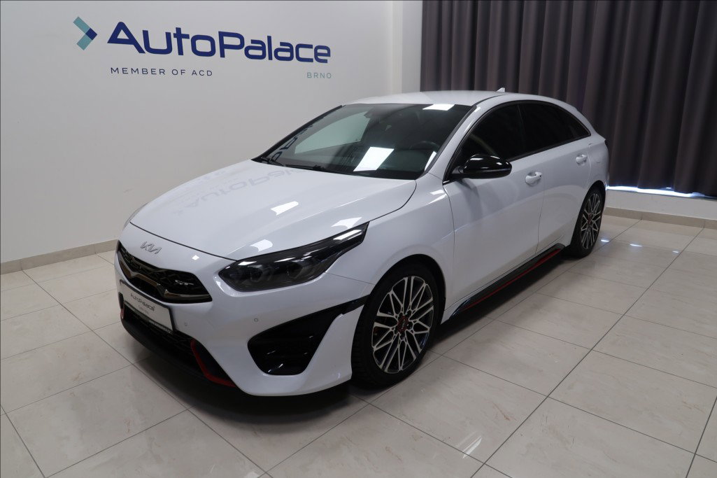 KIA Pro-Ceed 1,6 T_GDI NAVI KAMERA 1. MAJ