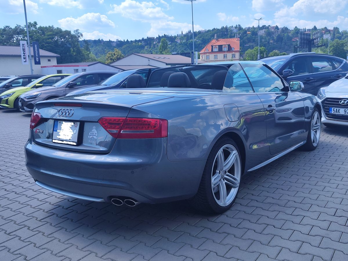 Audi S5