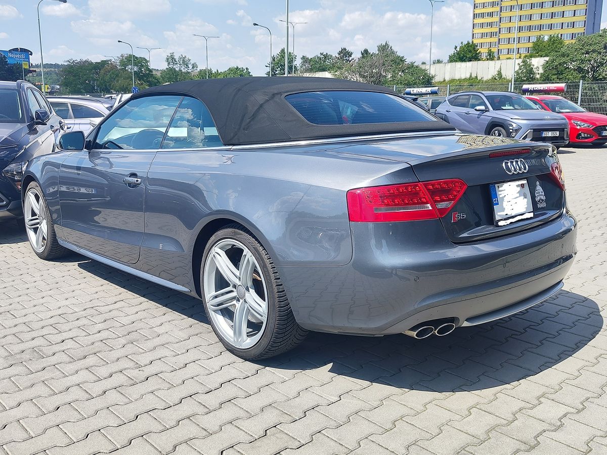 Audi S5