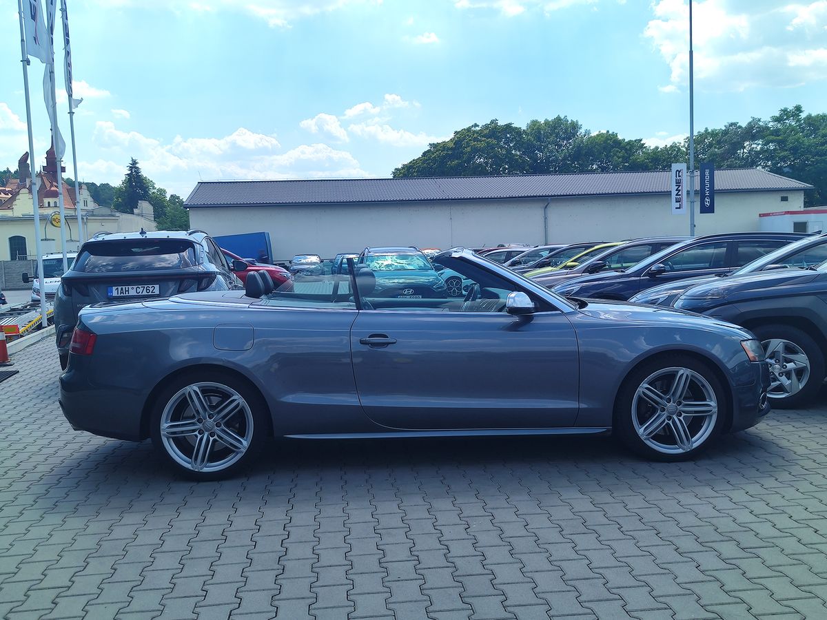 Audi S5