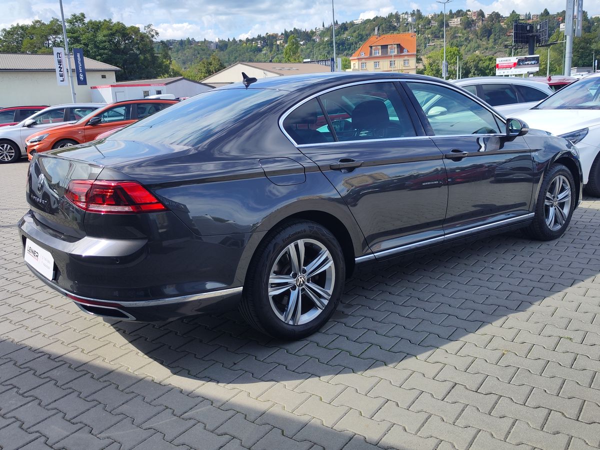 VW Passat