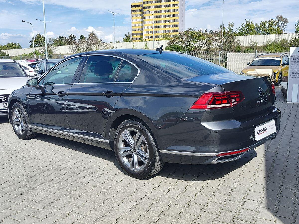 VW Passat