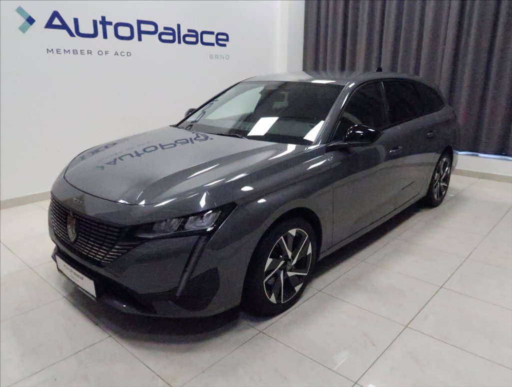 Peugeot 308 1,2 PT ALLURE NAVI KAMERA ČR