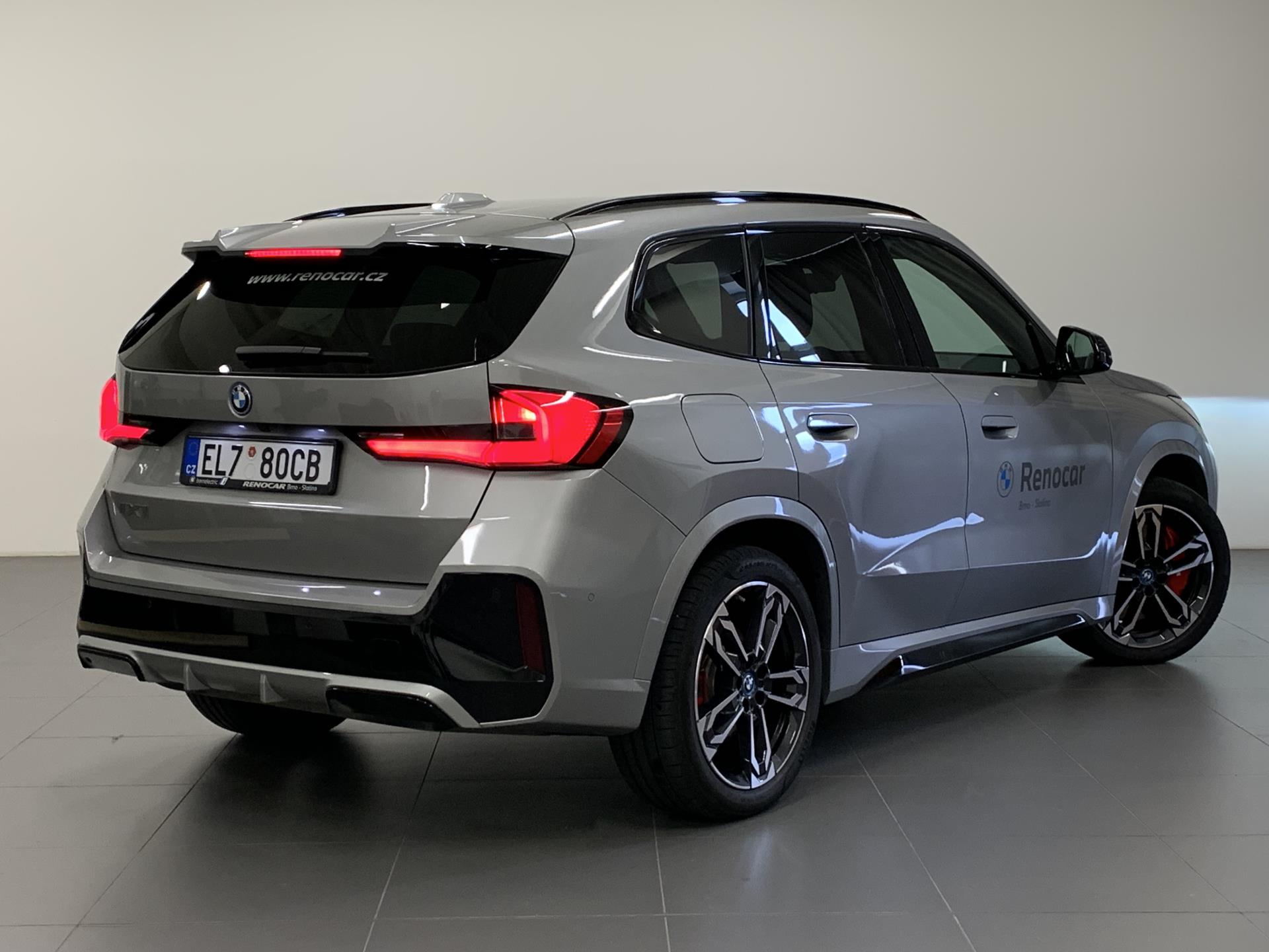 BMW iX1