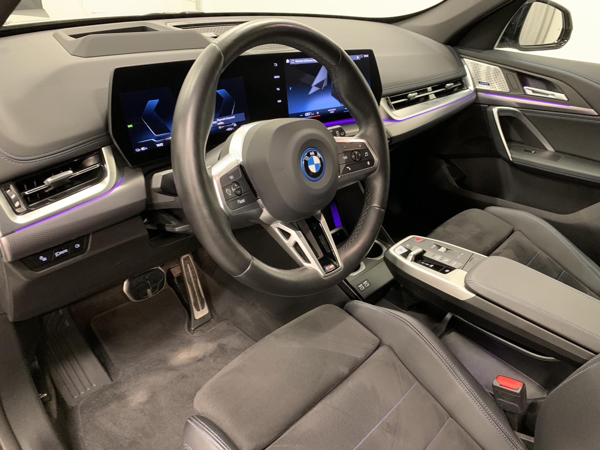 BMW iX1