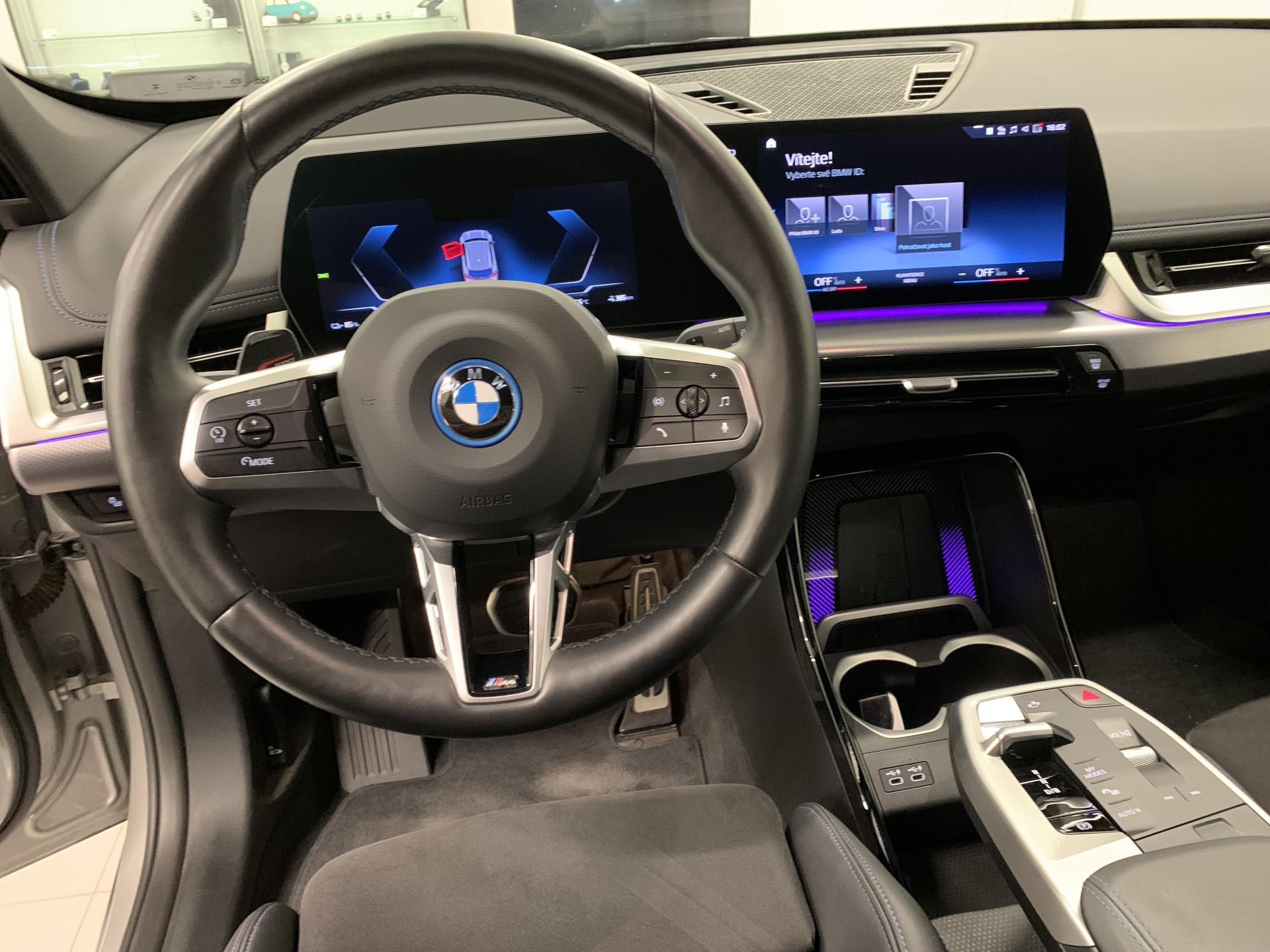 BMW iX1