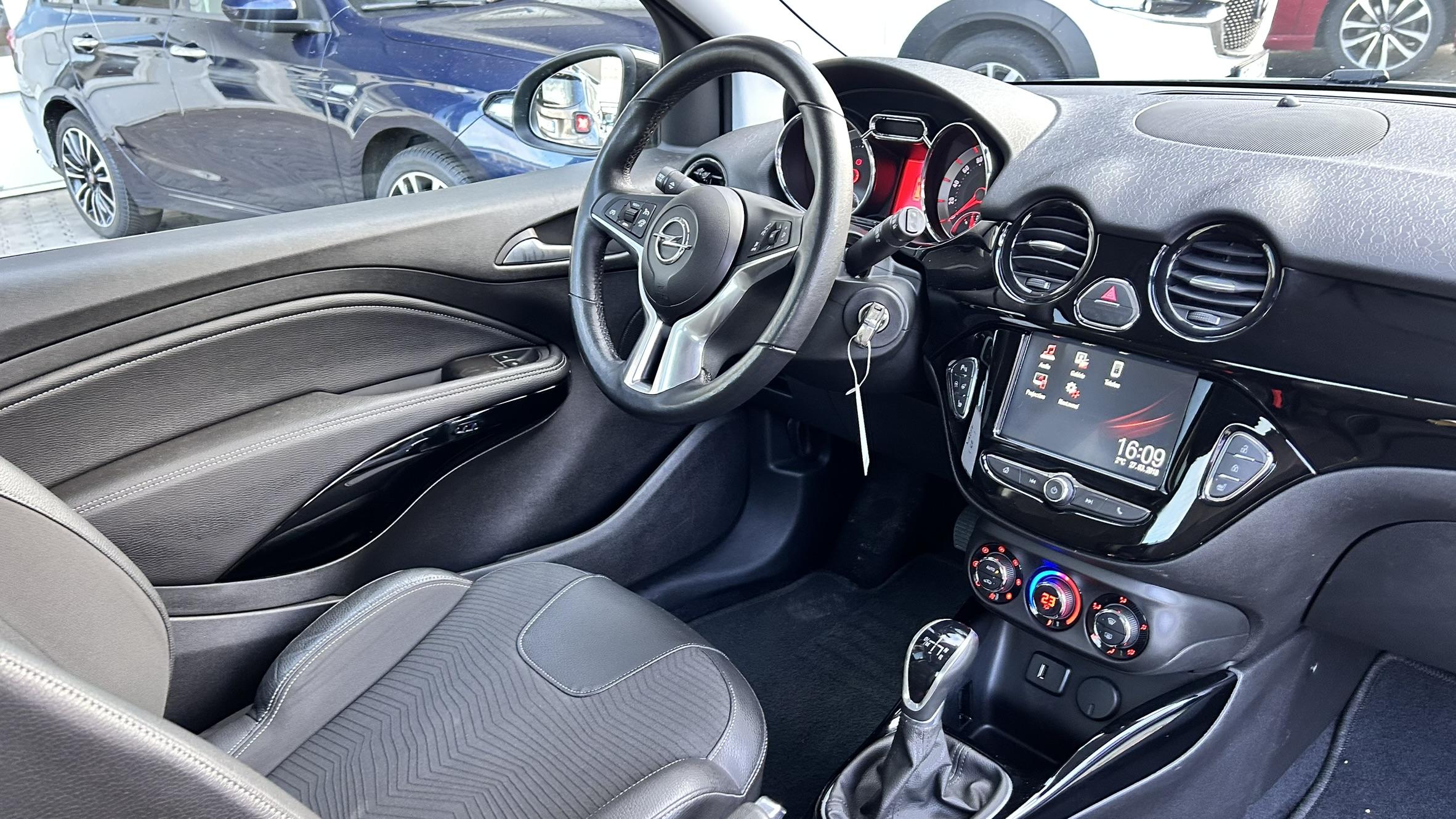 Opel Adam