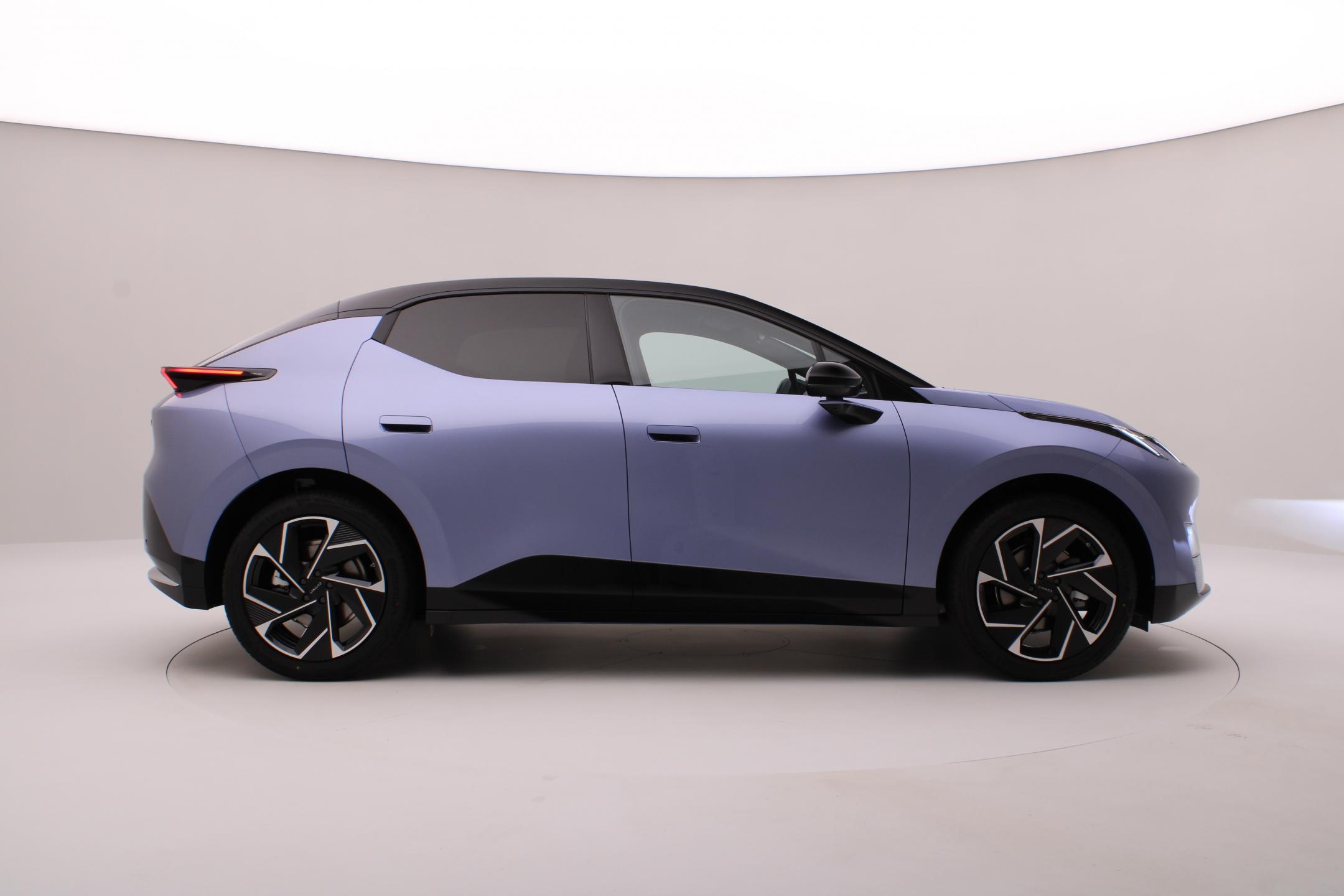 Lynk & Co VWB