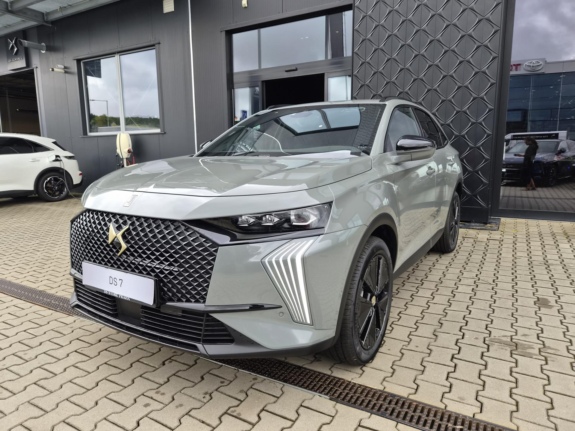 DS DS7 PERFORMANCE LINE 1.5 BlueHDi