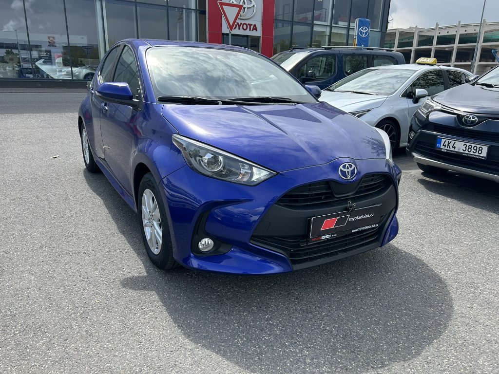 Toyota Yaris 1.5 Hybrid ODBĚR 6/2026