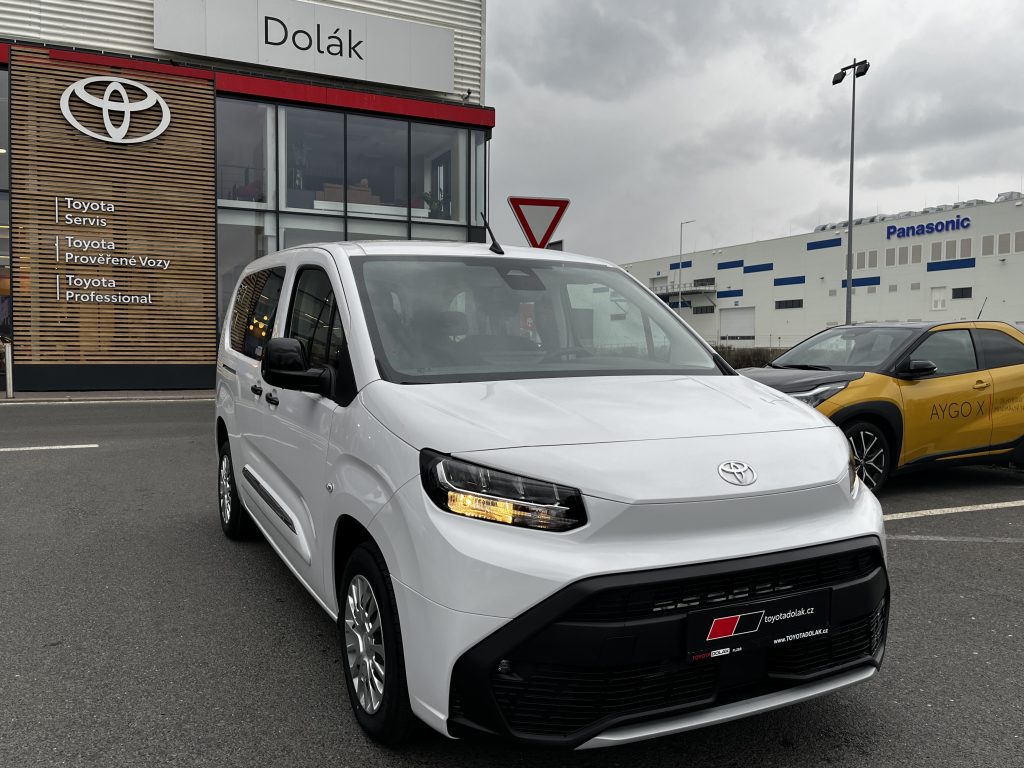 Toyota Proace City Verso 1.5D MT Business ODBĚR 11/2026